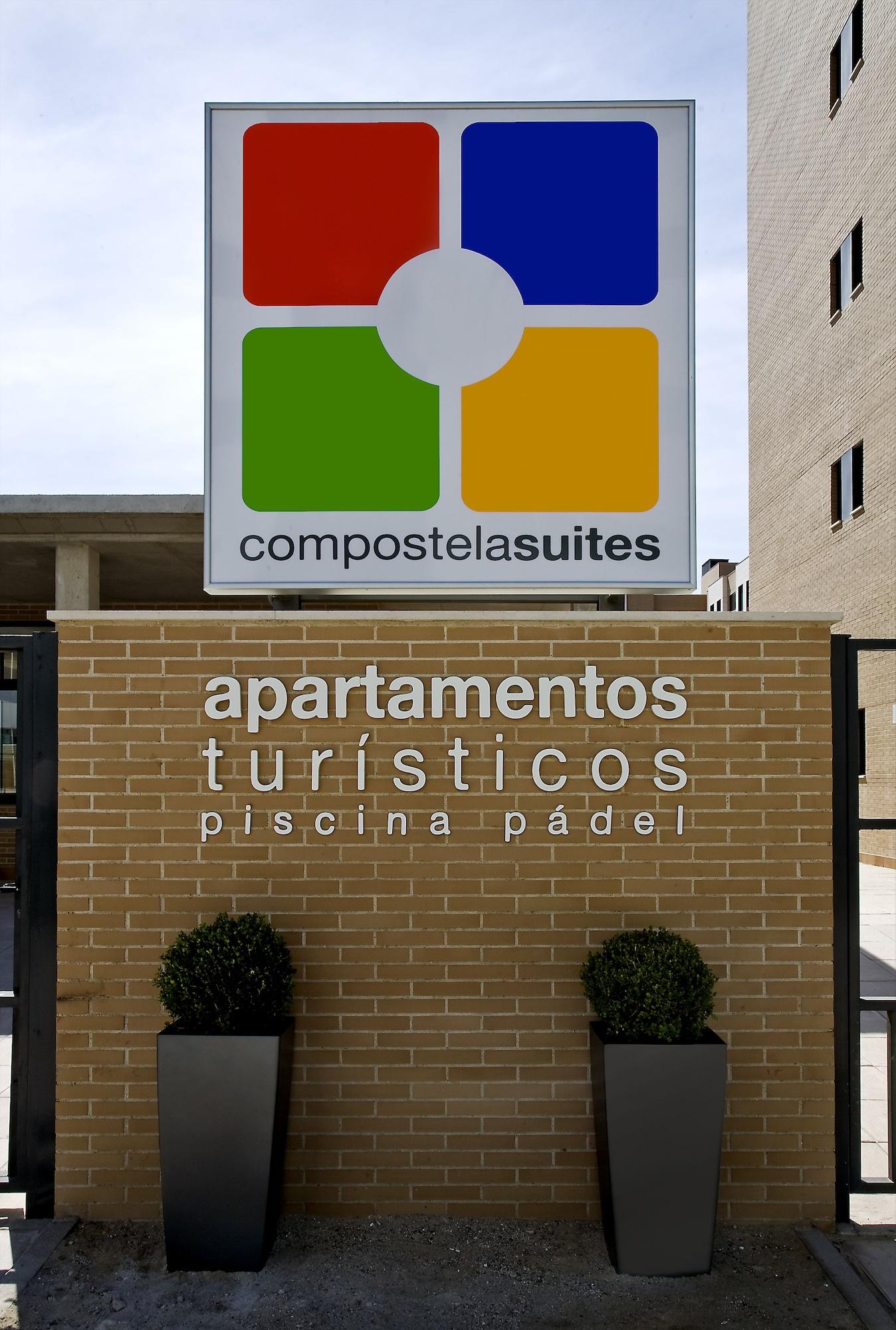 Vista Exterior Compostela Suites Apartments