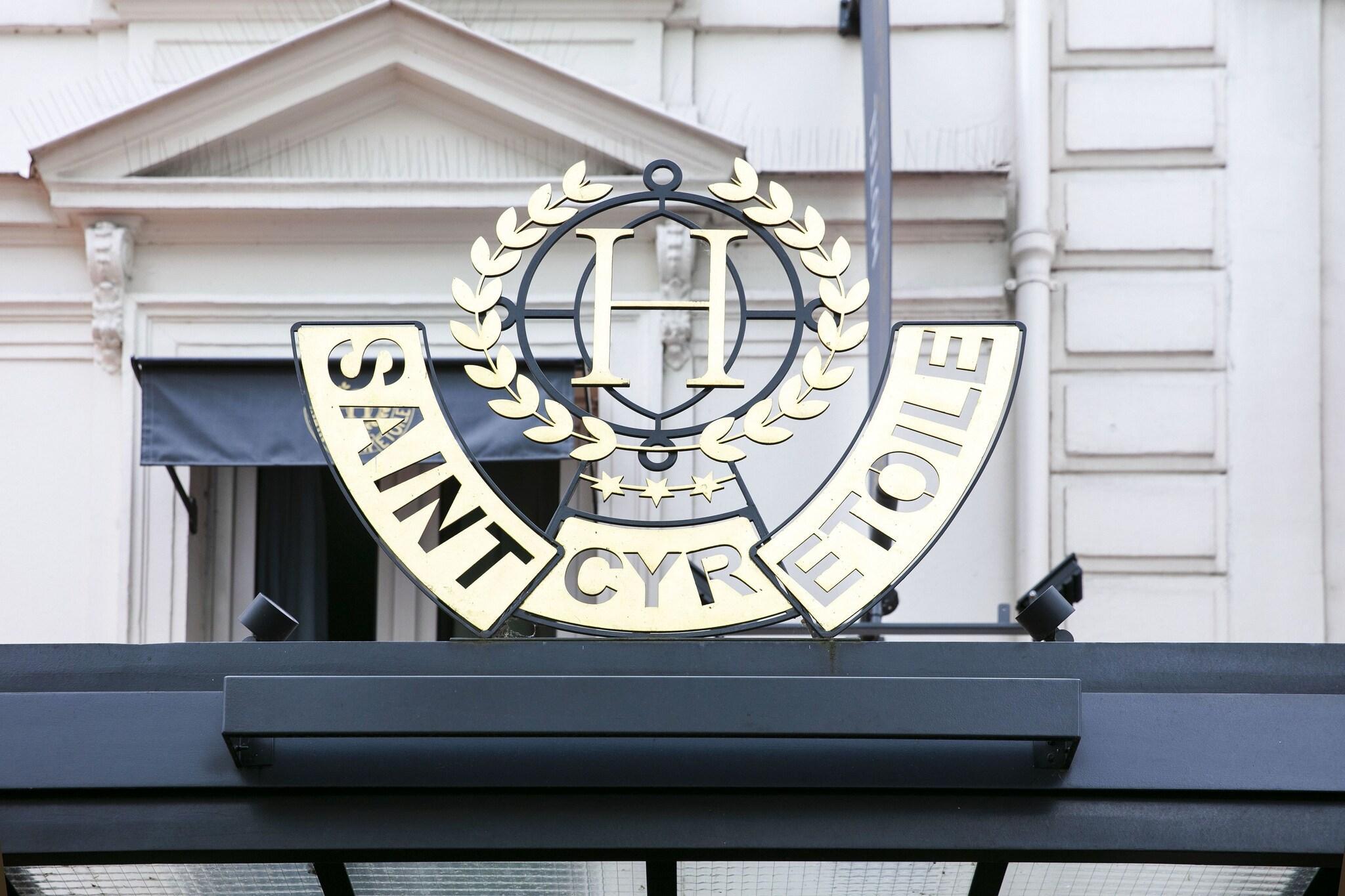 Vista Exterior Hôtel Saint Cyr Etoile