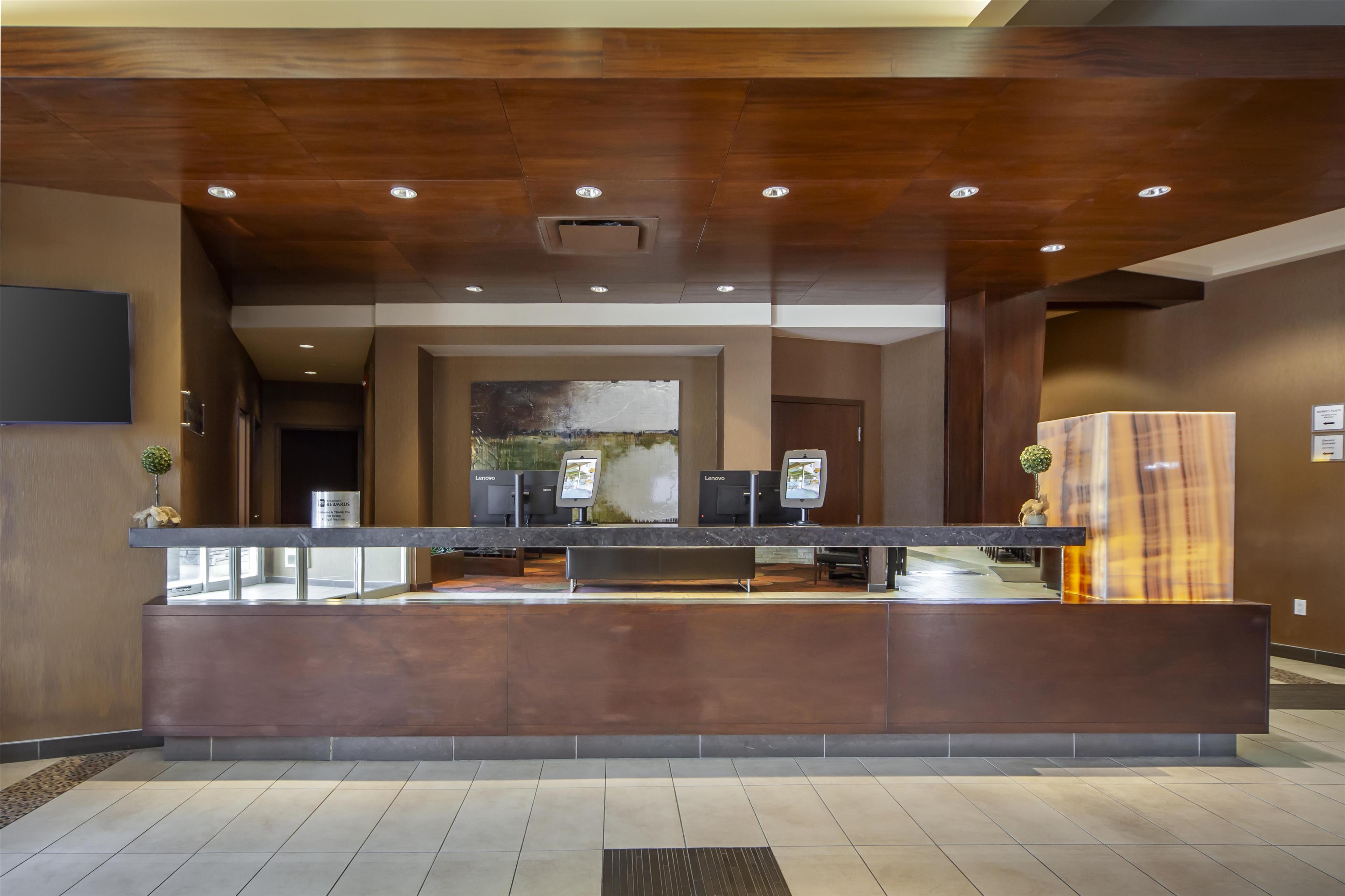 Vista Lobby Best Western Cold Lake Inn