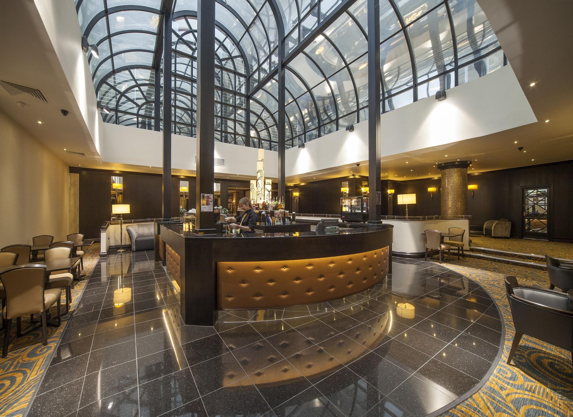 Bar/Salón President Hotel