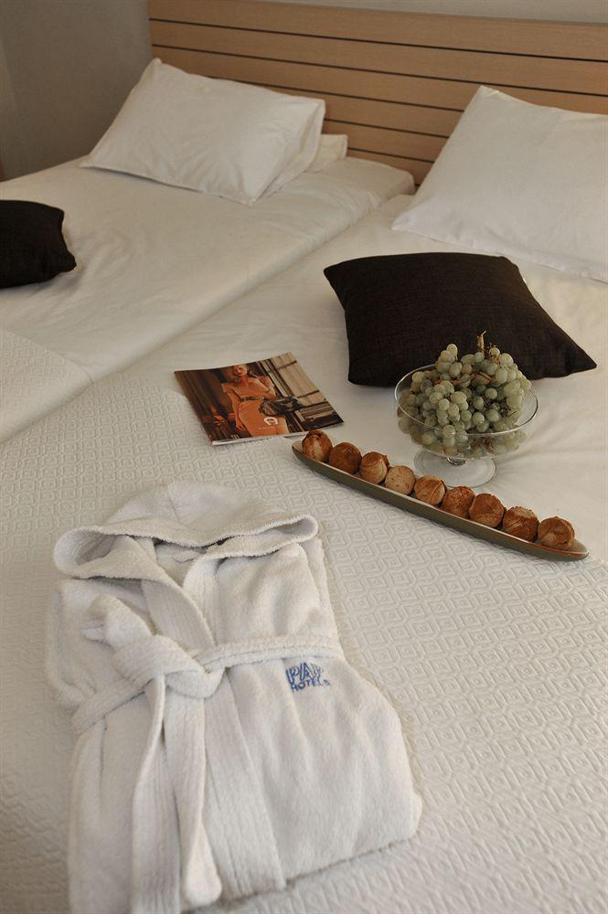 Set de Habitación Astoria Hotel