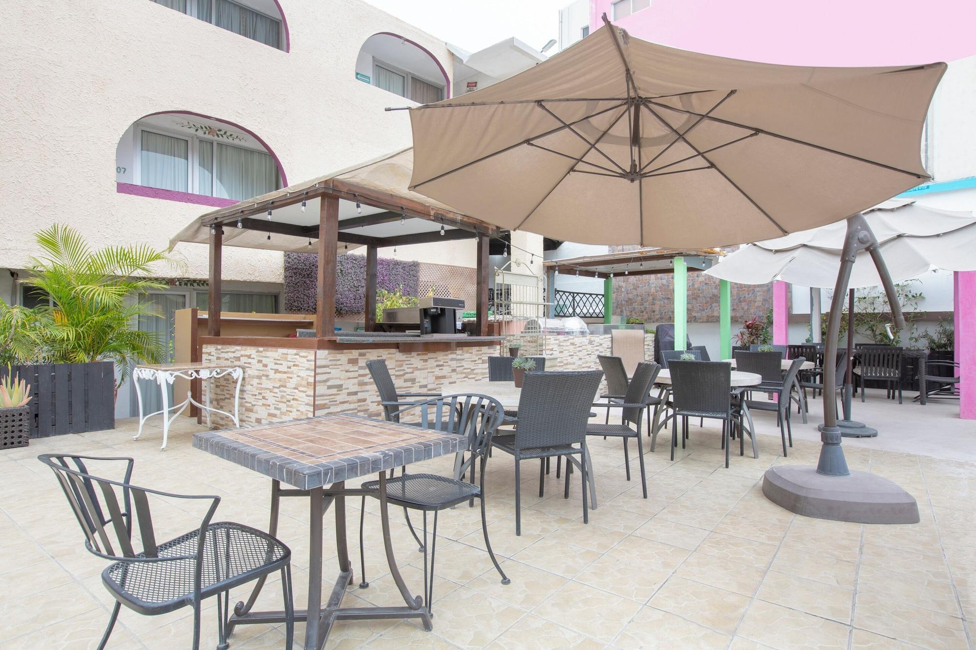 Restaurant Capital O Hotel Dos Mares, Cabo San Lucas