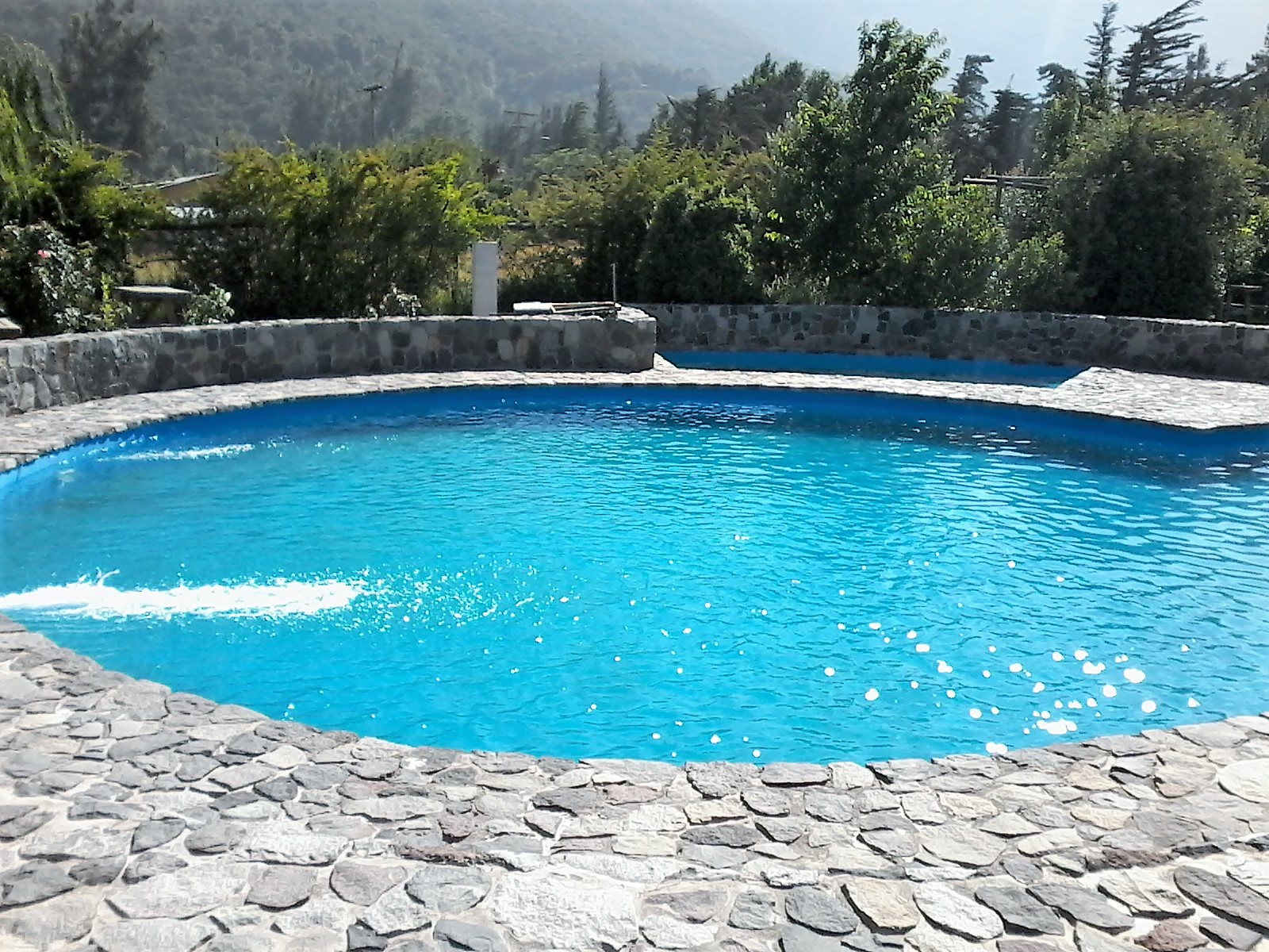 Piscina – Cascada de Las Ánimas – Alojamiento y Actividades en el Cajón del  Maipo