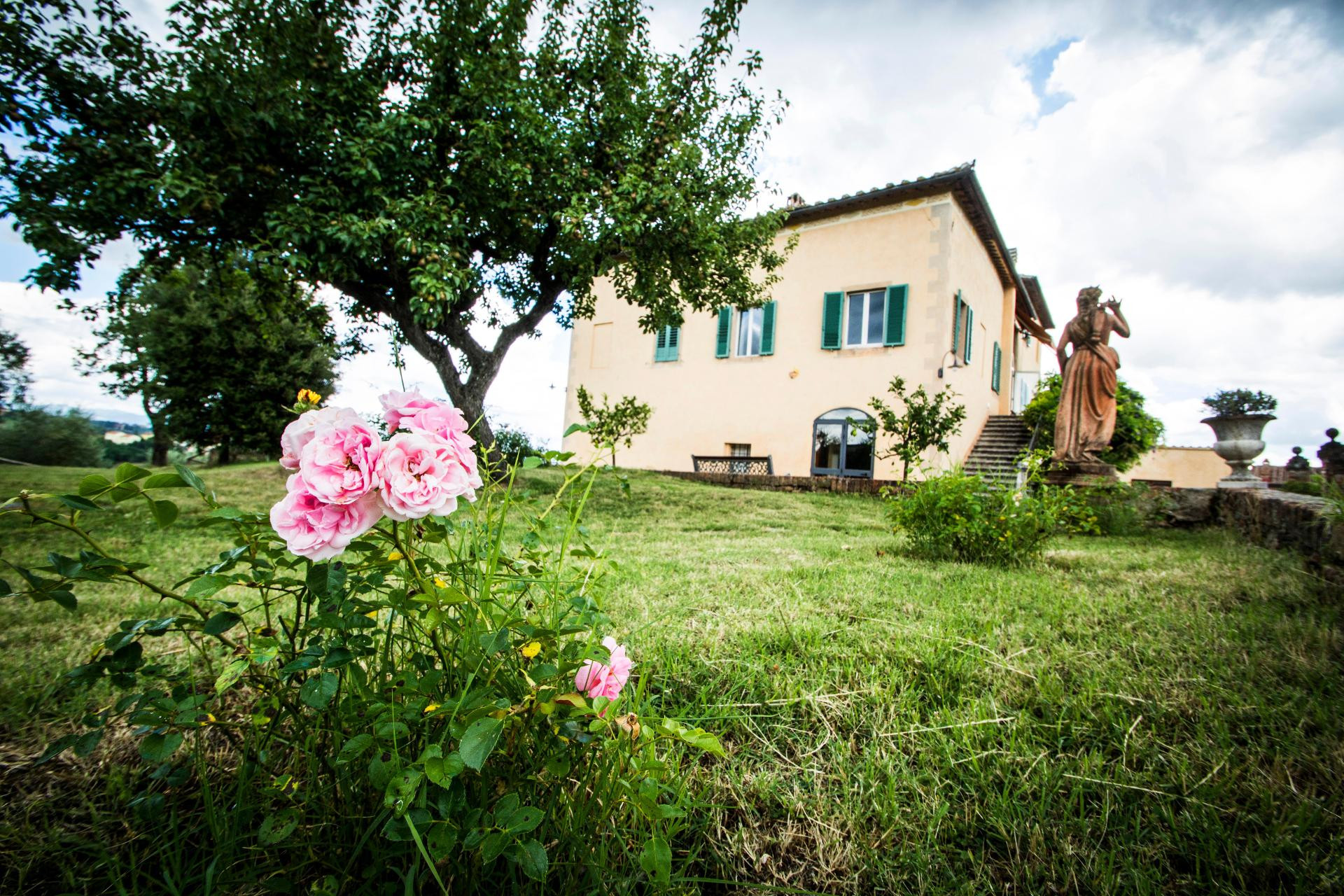 Vista Exterior Palazzo di Valli