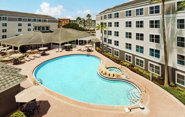 Residence Inn by Marriott Orlando Lake Buena Vista - Hoteles cerca de Premium Outlets en Orlando