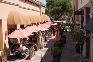 Alquiler Vacacional - Historic Cottage Adjacent to Downtown Los Gatos — Walking Score is a 10!