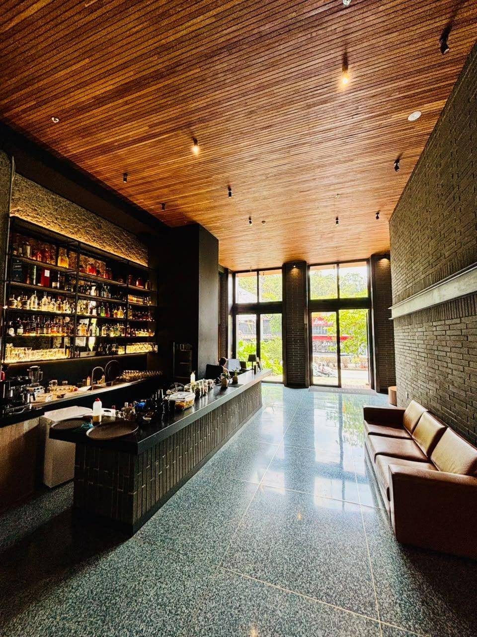 Vista Lobby Hotel Iconik