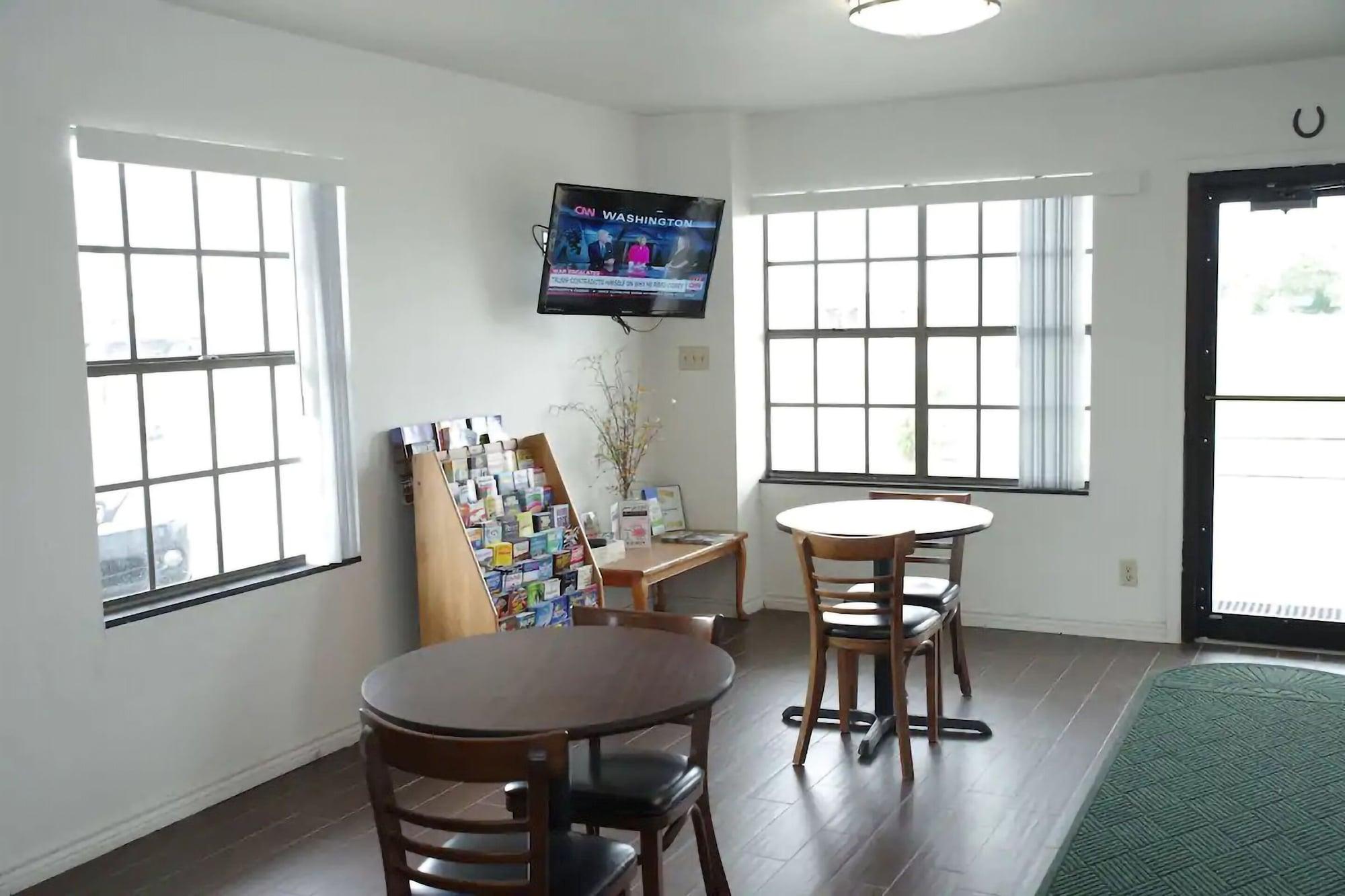 Comodidades del Alojamiento Giddings Executive Inn