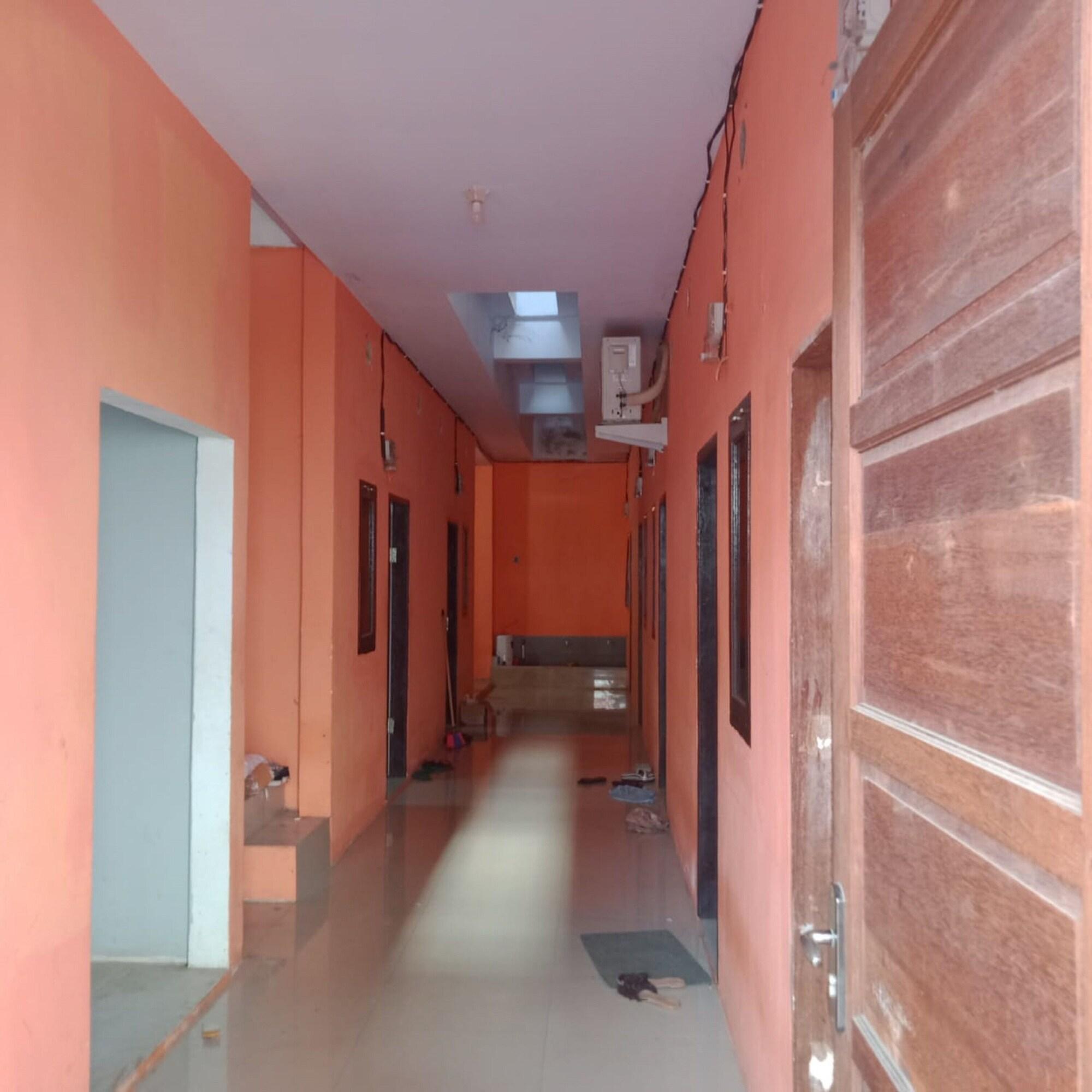 Varios Hotel O Pondok Orange Family