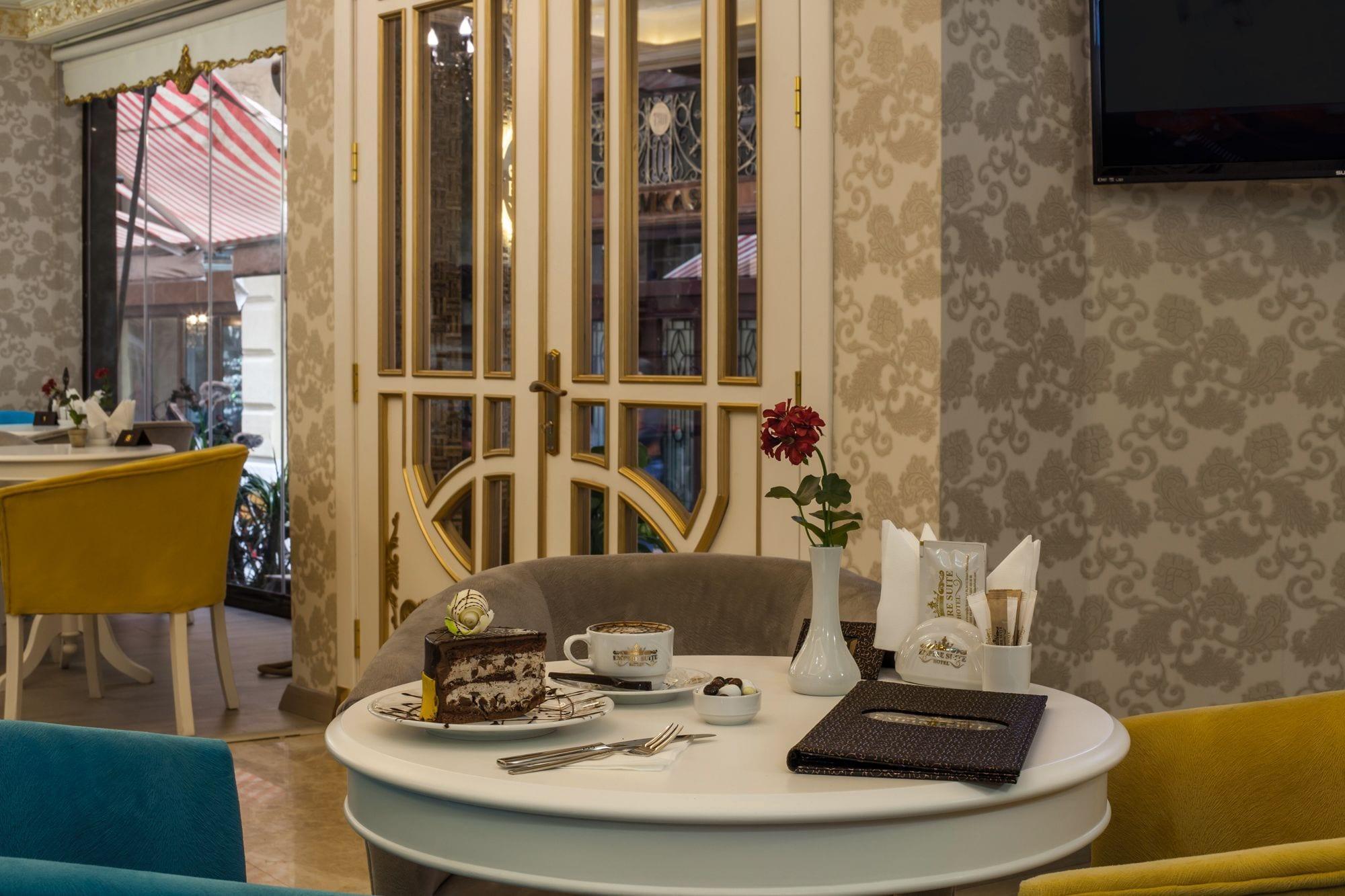 Restaurant Empire Suite Hotel