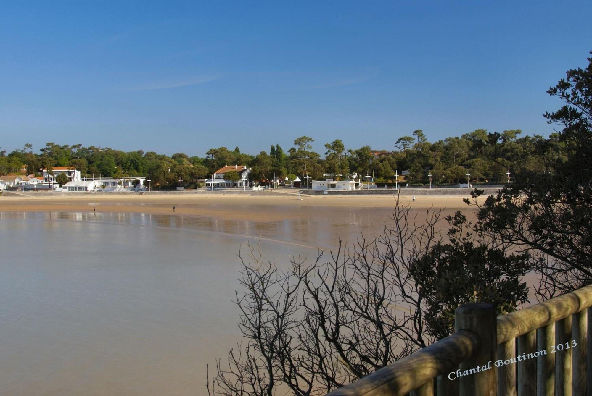 Playa Villa l'Olivier, Chambre d'Hôtes Les Volets Bleus