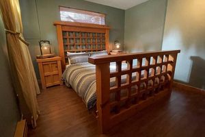 Alquiler Vacacional - Kelder - Back to base - Retreat & Wellness
a countryside room with a double bed