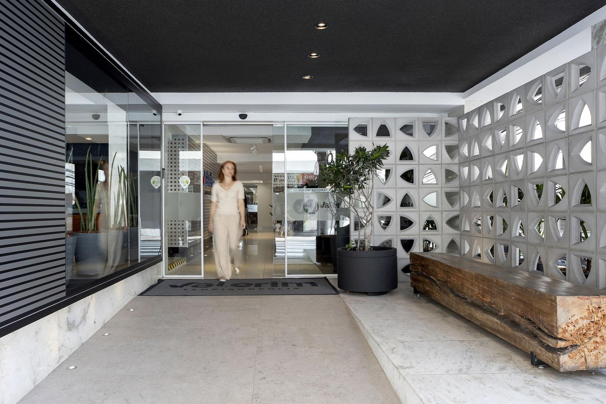 Vista Exterior Hotel Valerim Florianópolis