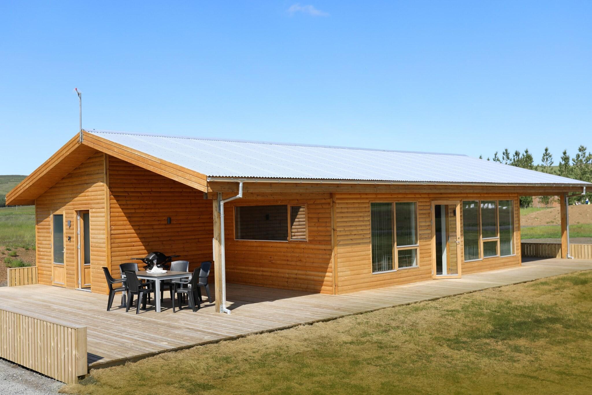 Varios Hellisholar Cottages