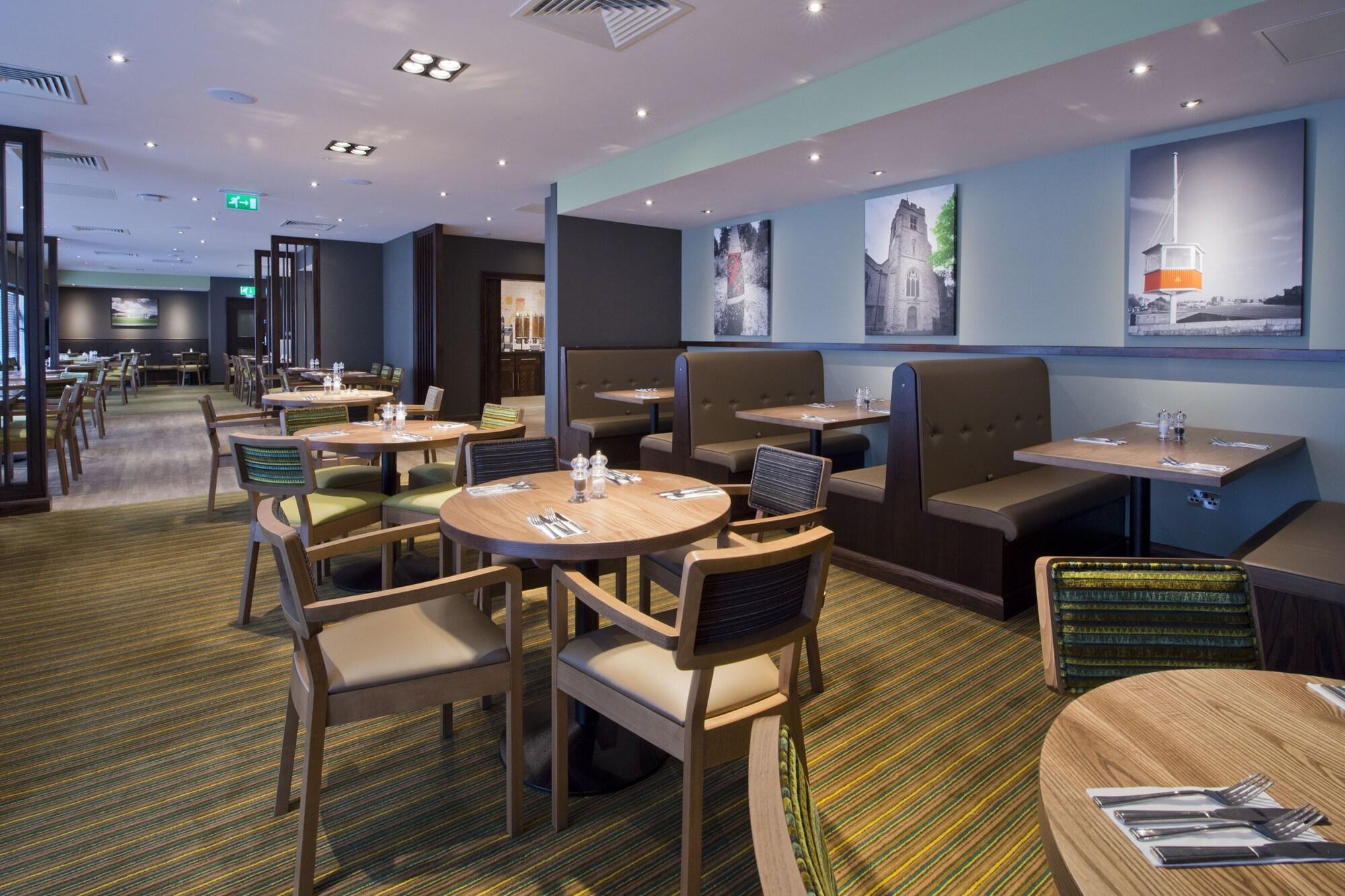 Restaurant Premier Inn London Chiswick