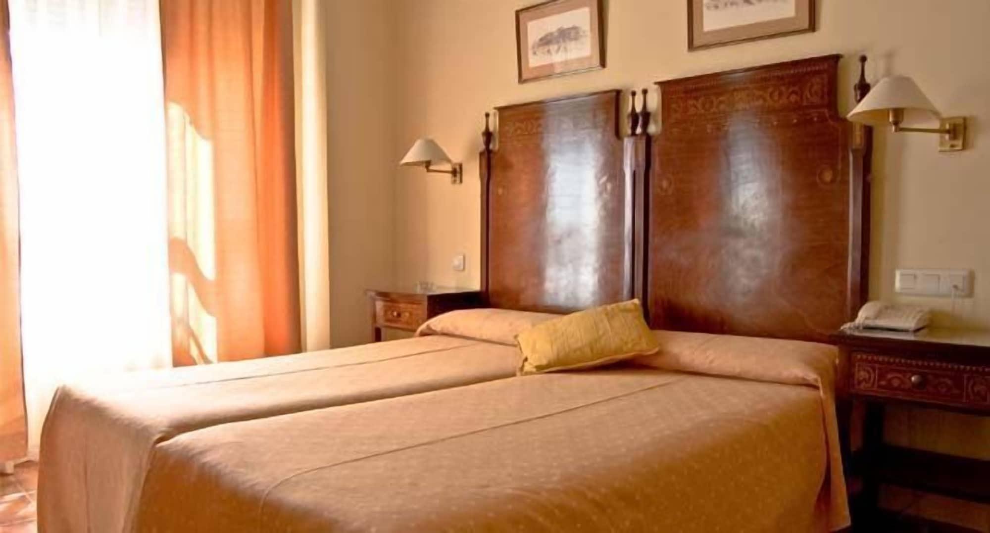 Varios Iberia Plaza América