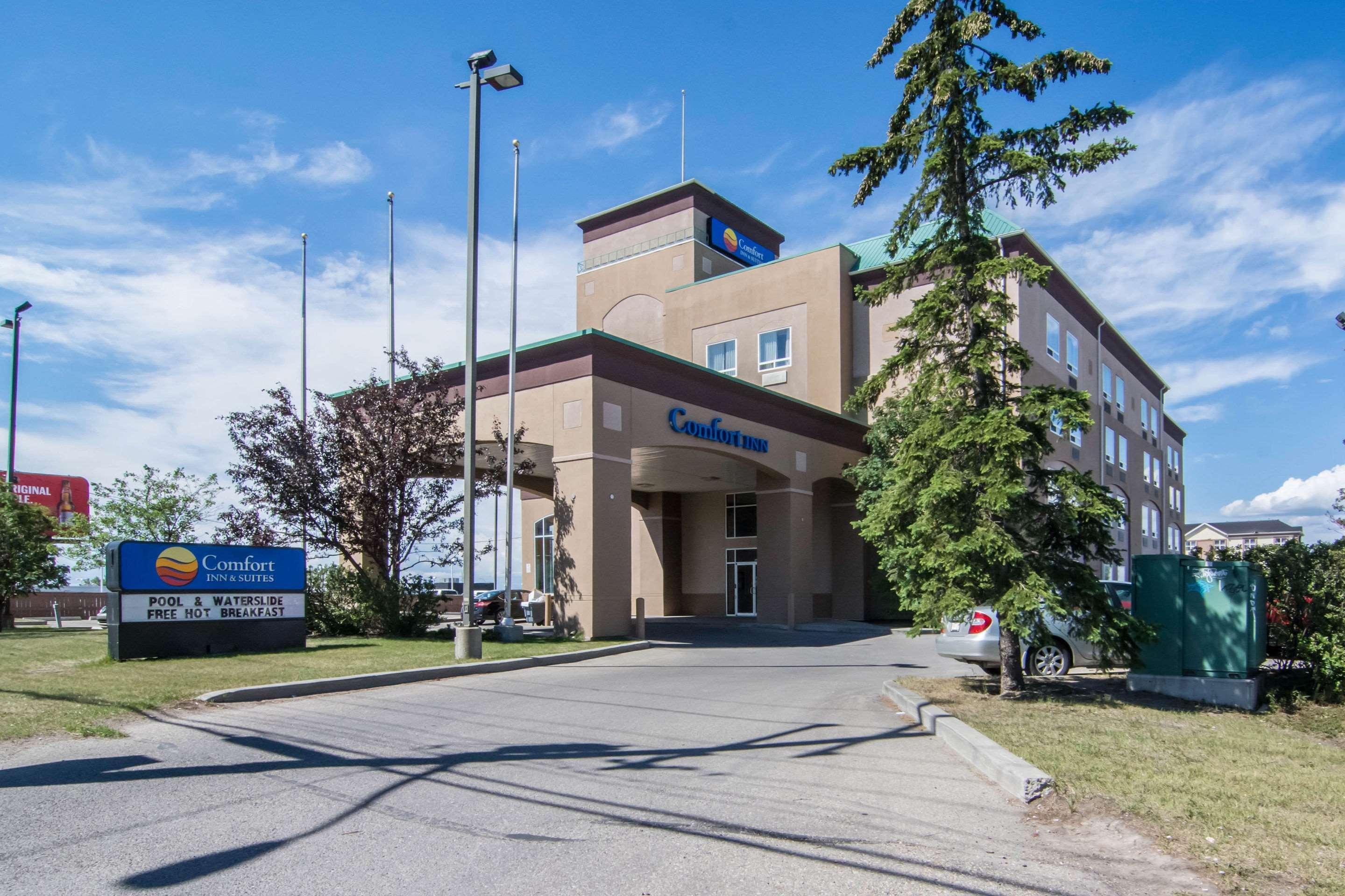 Vista Exterior Comfort Inn & Suites Airport South