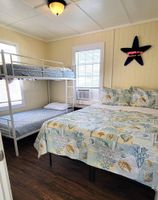 Alquiler Vacacional - DB 8 "Anchors Away"--1 BR Cottage, Kitchen, Living Room, Walk to Beach, Dogs OK!