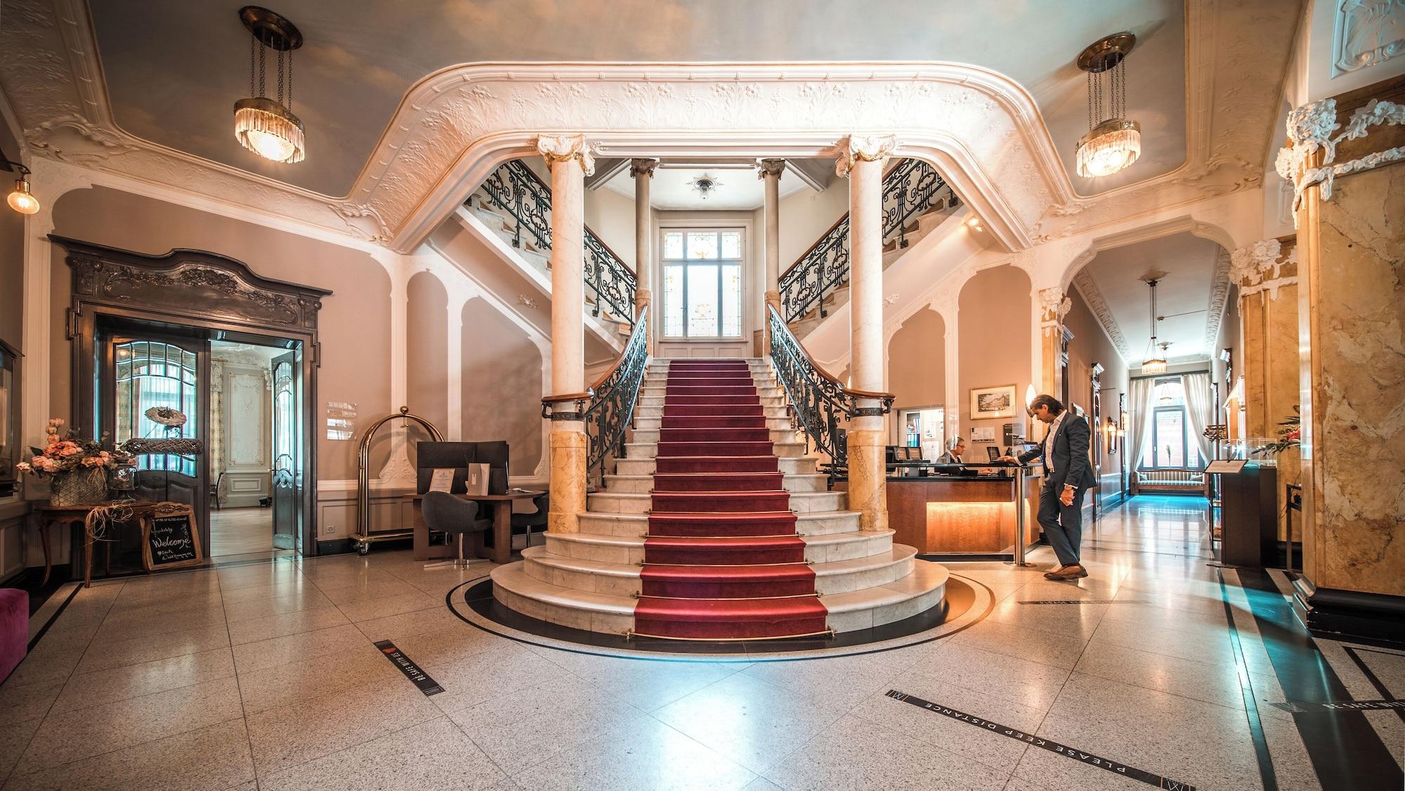 Vista Lobby Royal St. Georges Hotel Interlaken - MGallery Collection