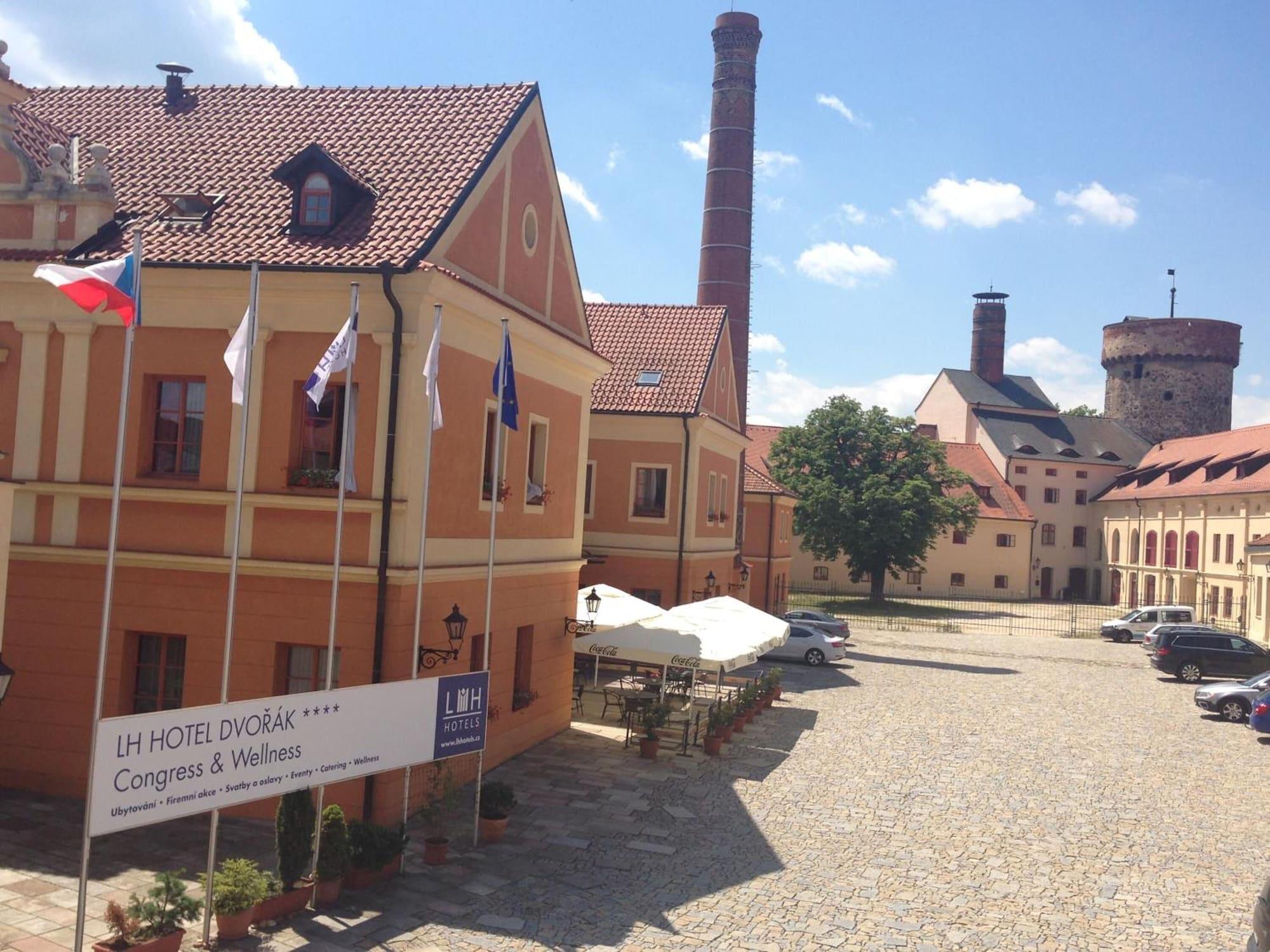 Vista Exterior LH Hotel Dvorak Tabor