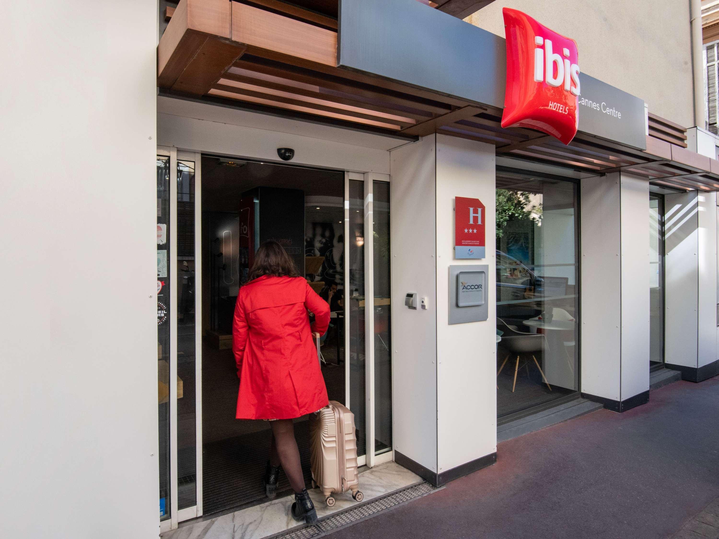 Vista Lobby ibis Cannes Centre