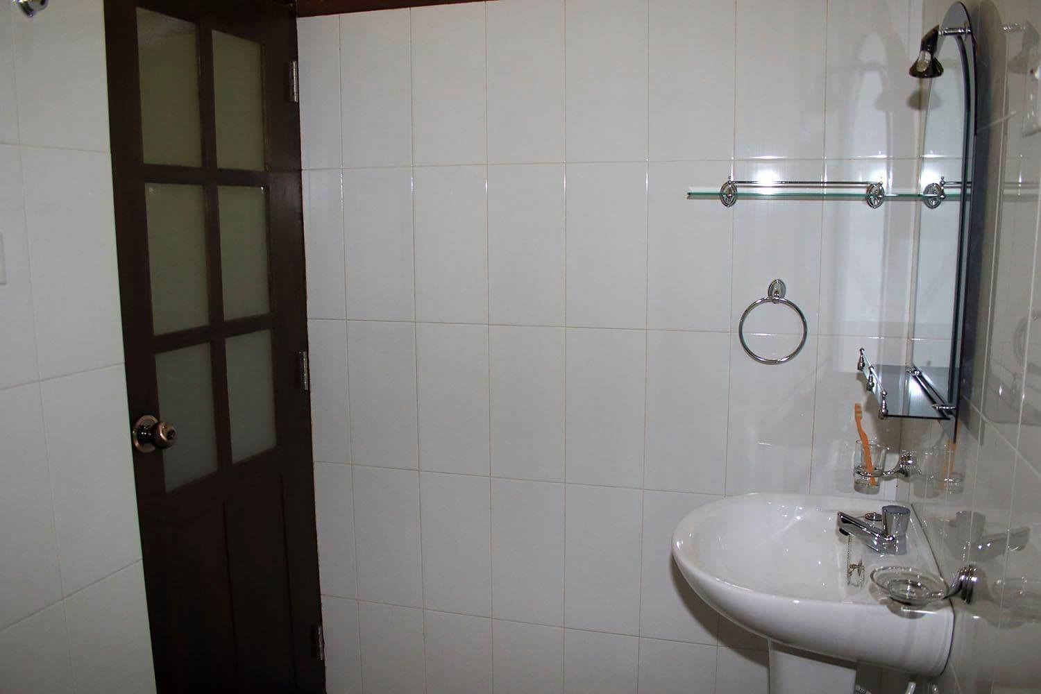 Equipamiento de Habitación Sanemro Villa