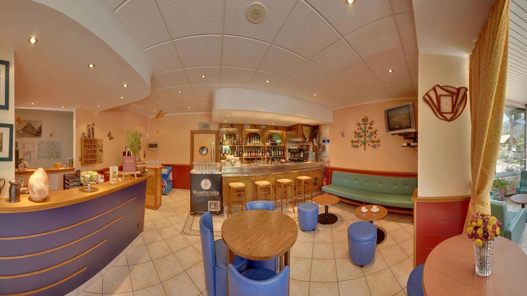 Bar/Salón Bel'Air