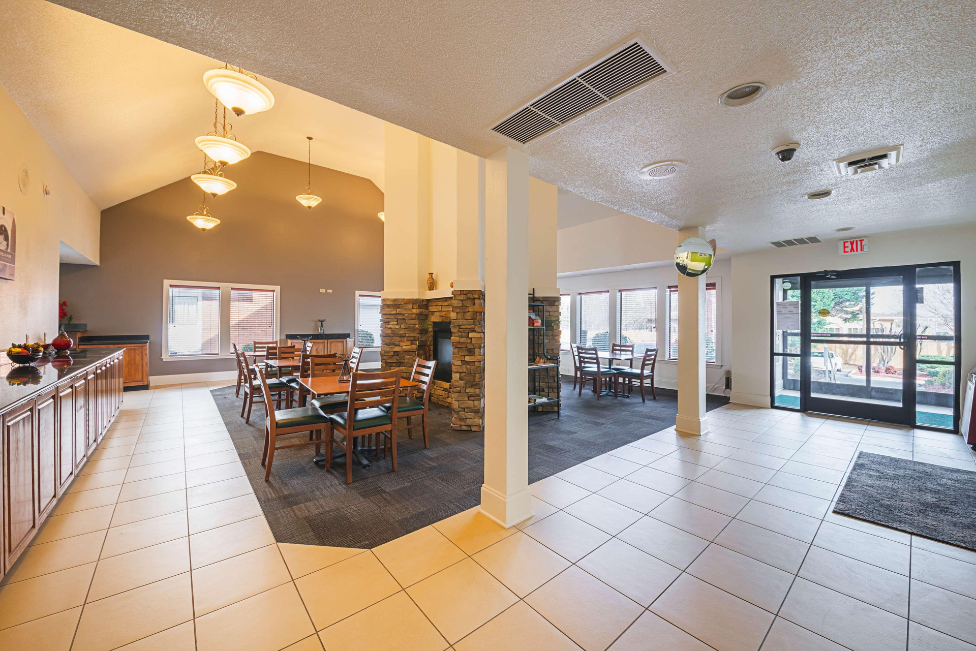 Vista Lobby Studio 6 Extended Stay - Greensboro, NC