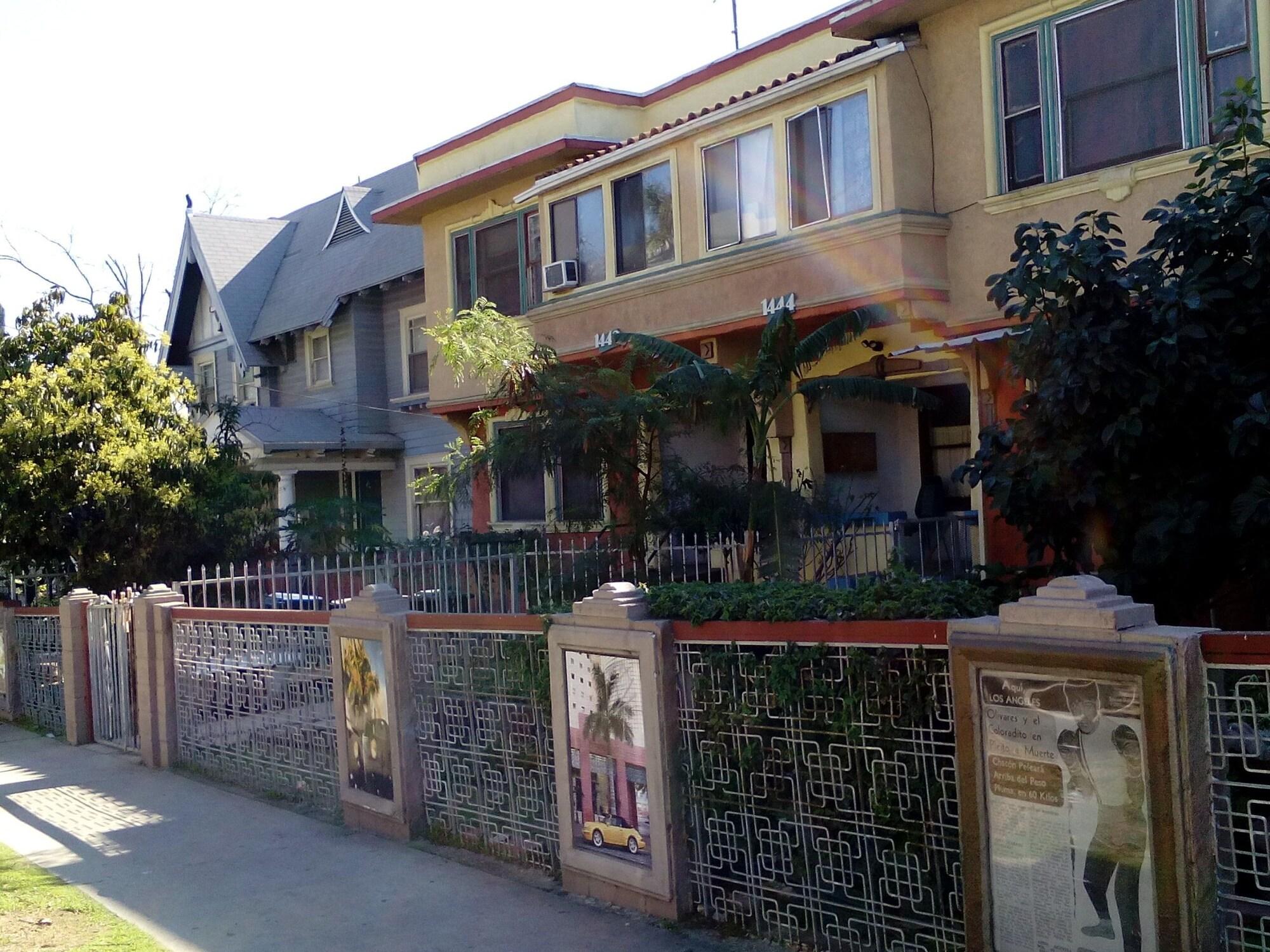 Vista Exterior Historic Alvarado Terrace