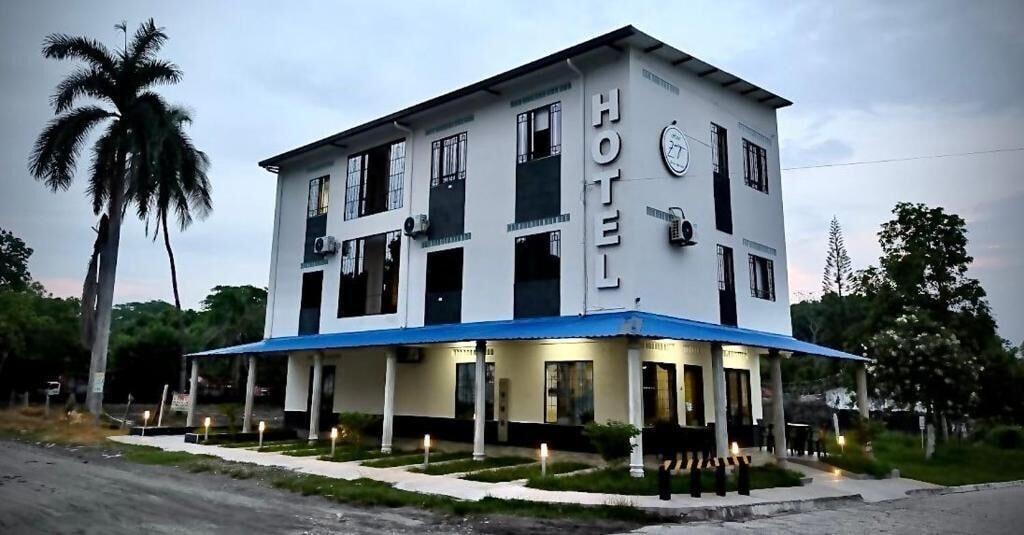 Vista Exterior Hotel ZT