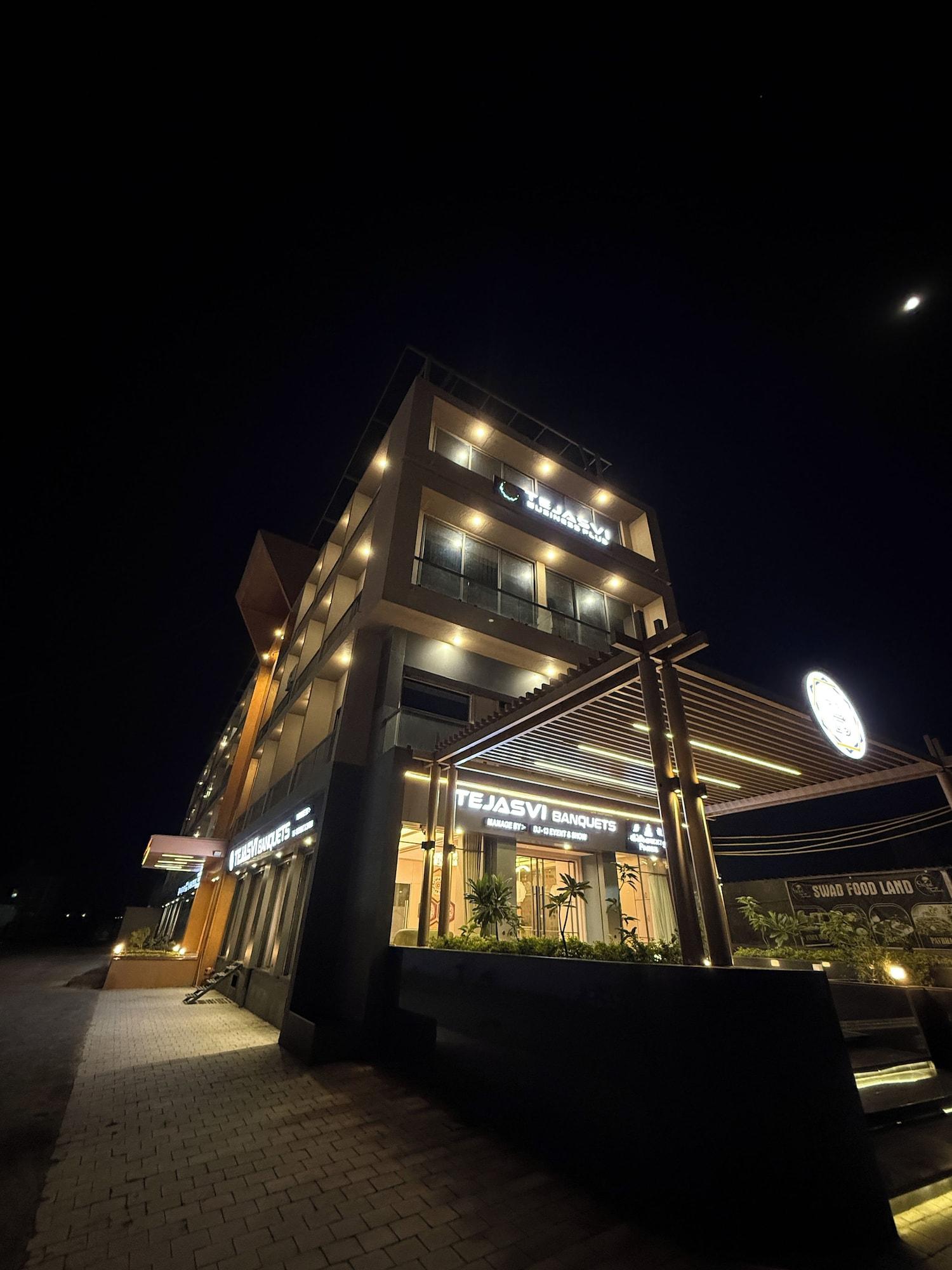 Varios Hotel Tejasvi Inn
