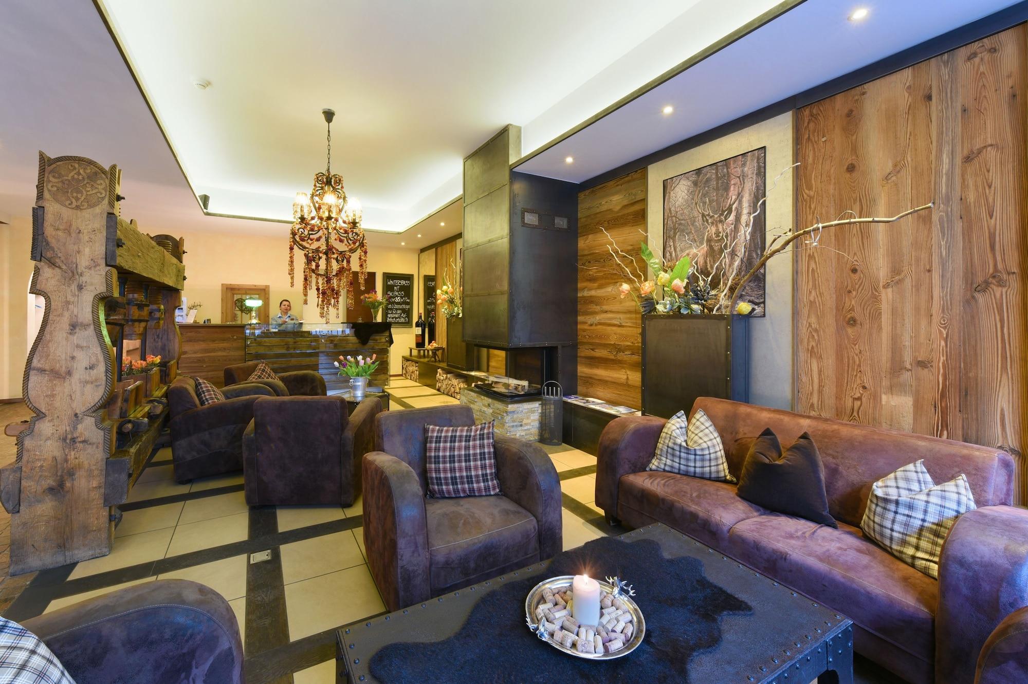 Vista Lobby Hotel Piz