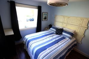 Alquiler Vacacional - Cute and cozy cabin a minute walk from the lake.