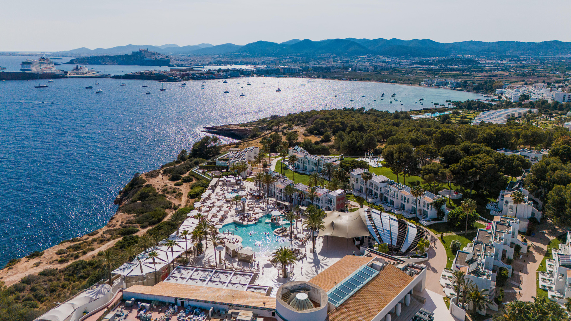 Vista Exterior Destino Five Ibiza - 5-Star Grand Luxe Resort