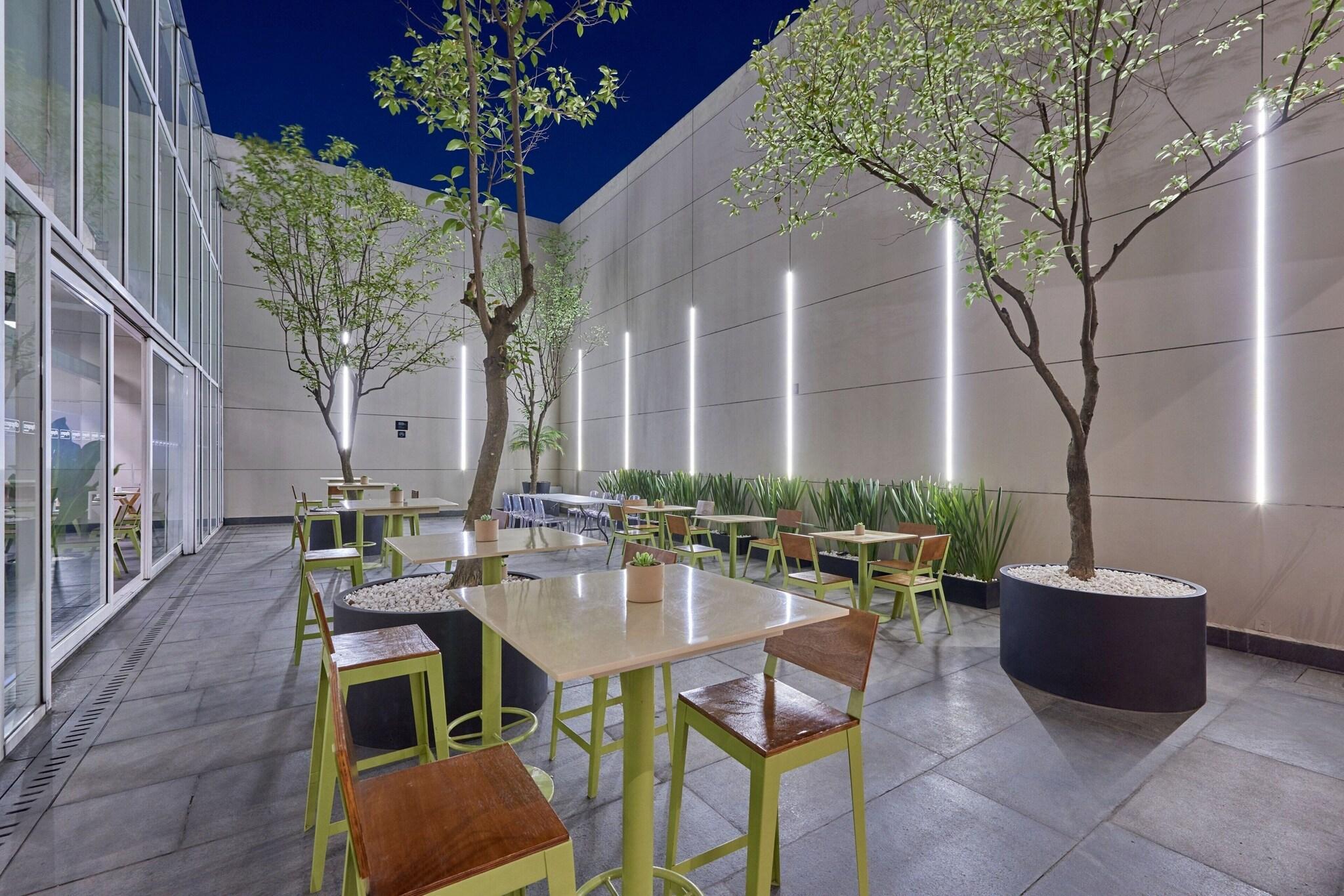Restaurant City Express Plus by Marriott Ciudad de México Reforma El Ángel