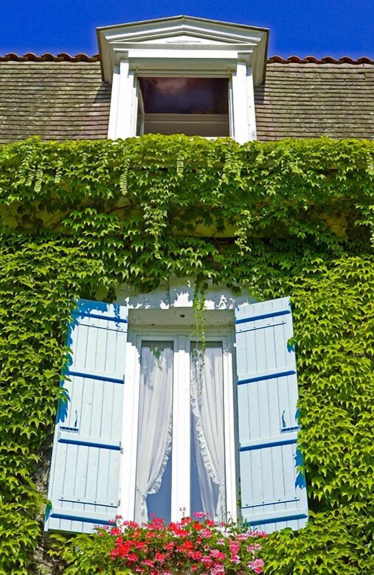 Vista Exterior Hostellerie Saint Jacques