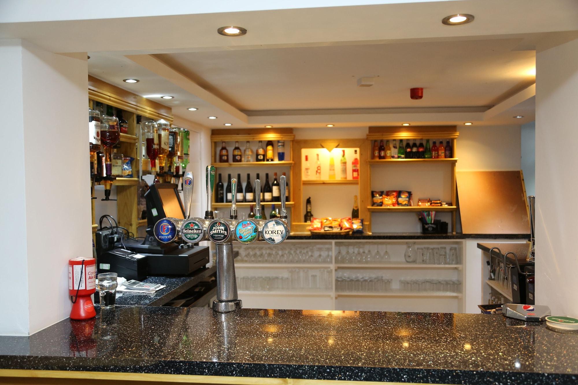 Bar/Salón Colliford Lake Hotel & Holiday Site