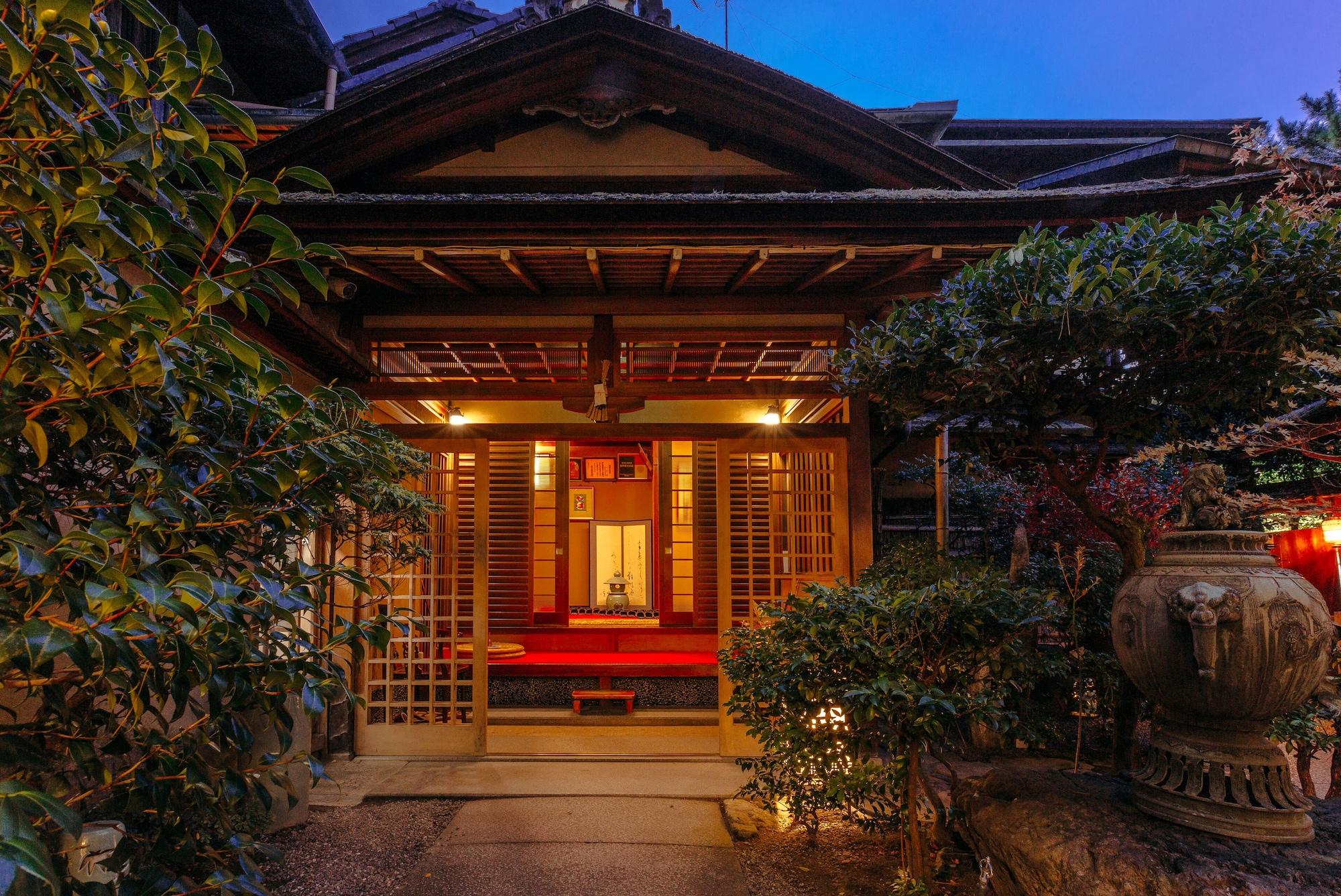 Vista Exterior Kyoto Nanzenji Garden Ryokan Yachiyo Established in 1915