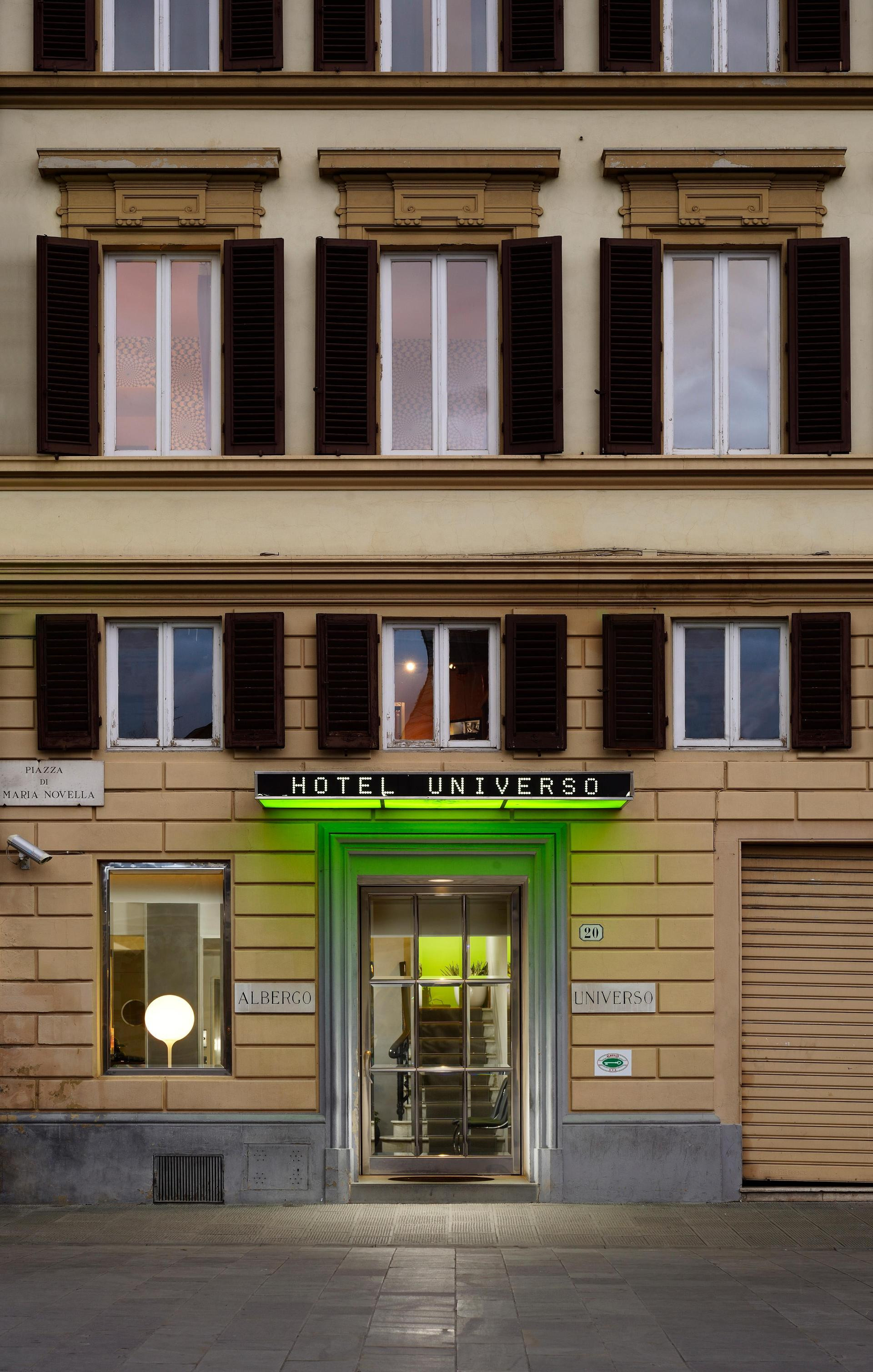 Vista Lobby Hotel Universo