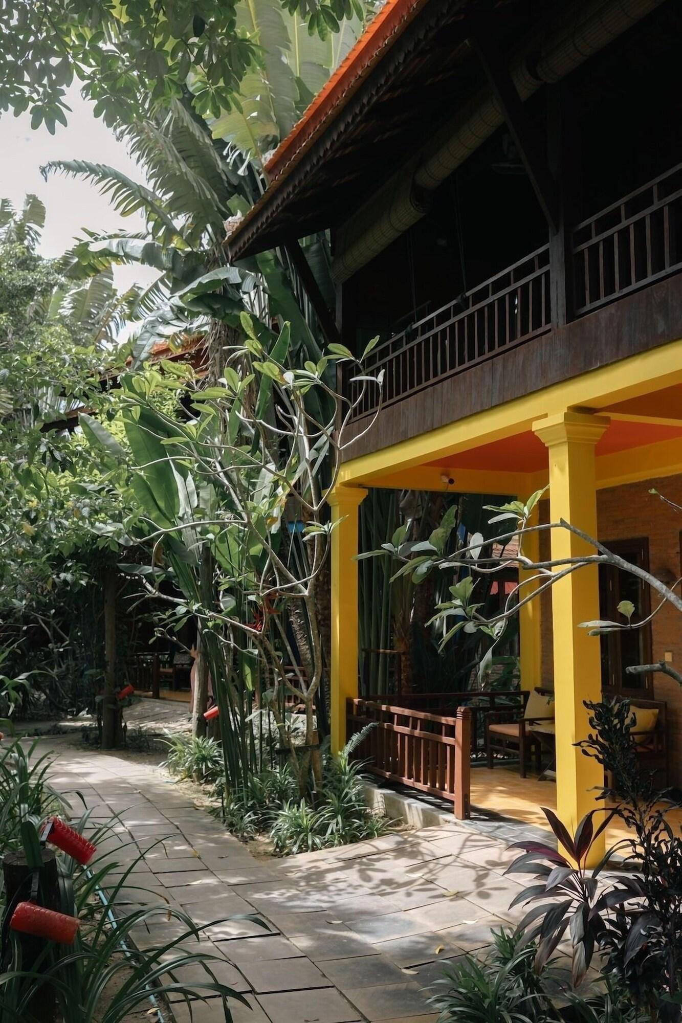 Vista Exterior Maisons Wat Kor