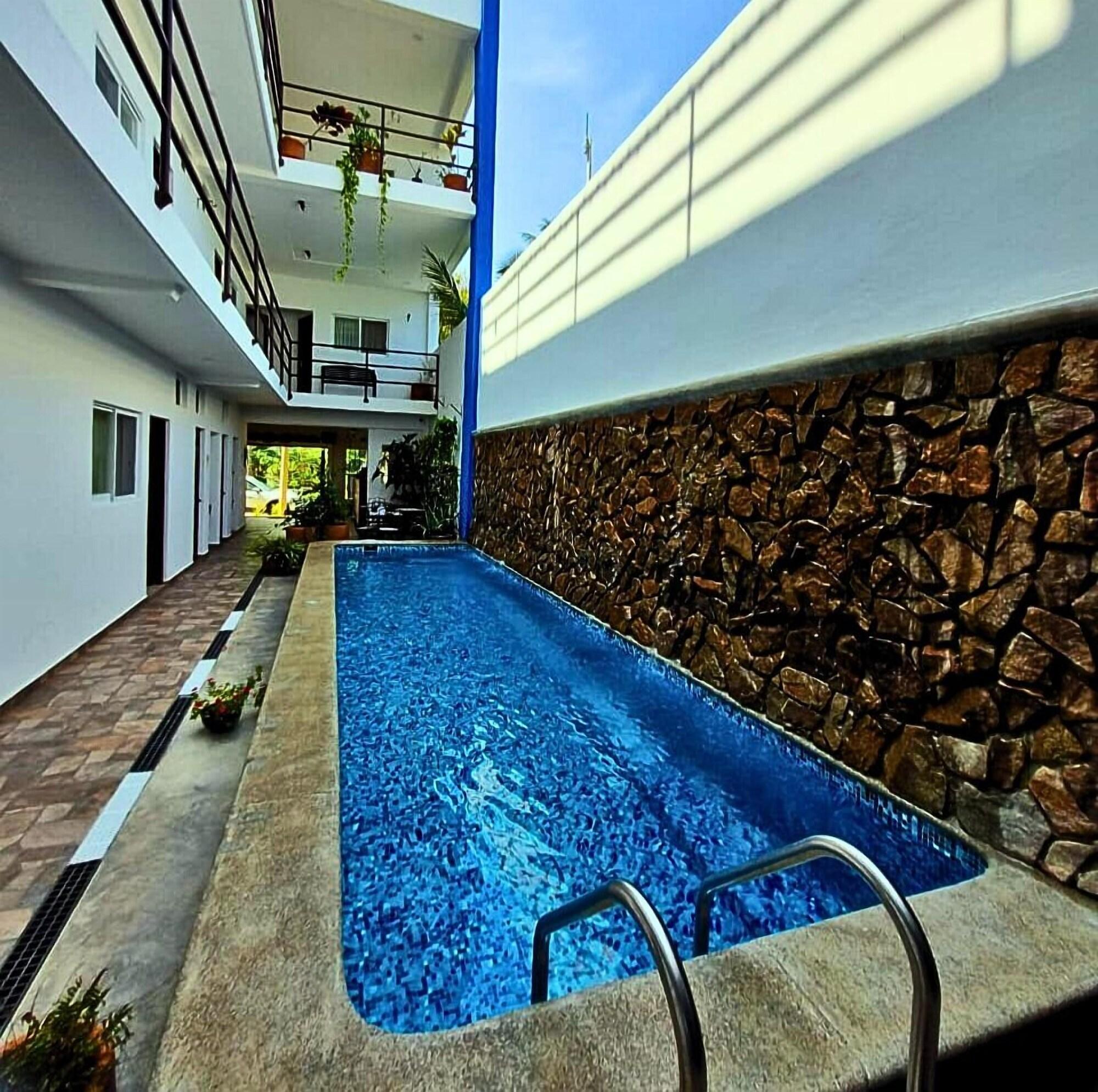 Varios blue Bocana Hotel
