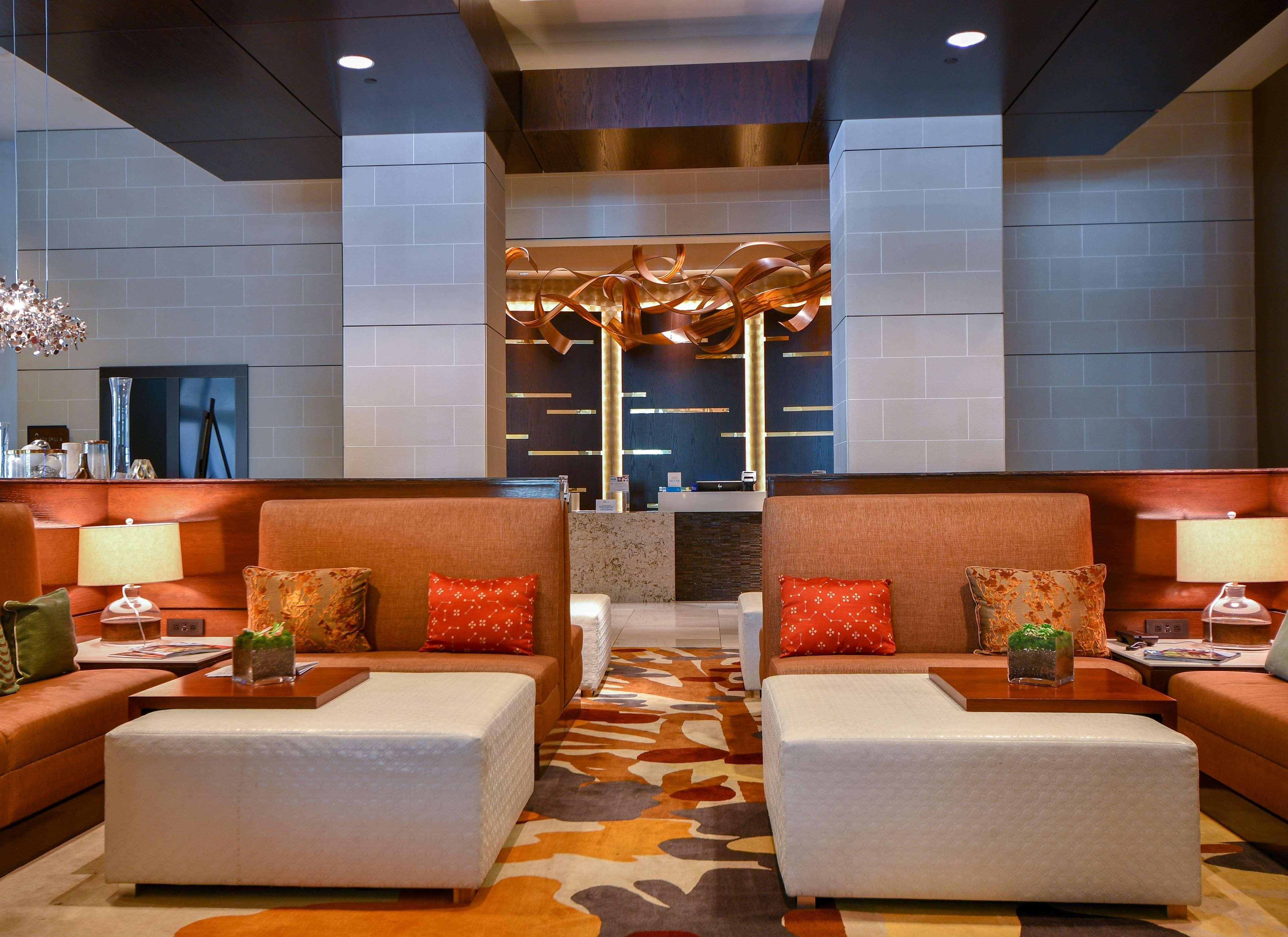 Vista Lobby Hilton Dallas/Plano Granite Park