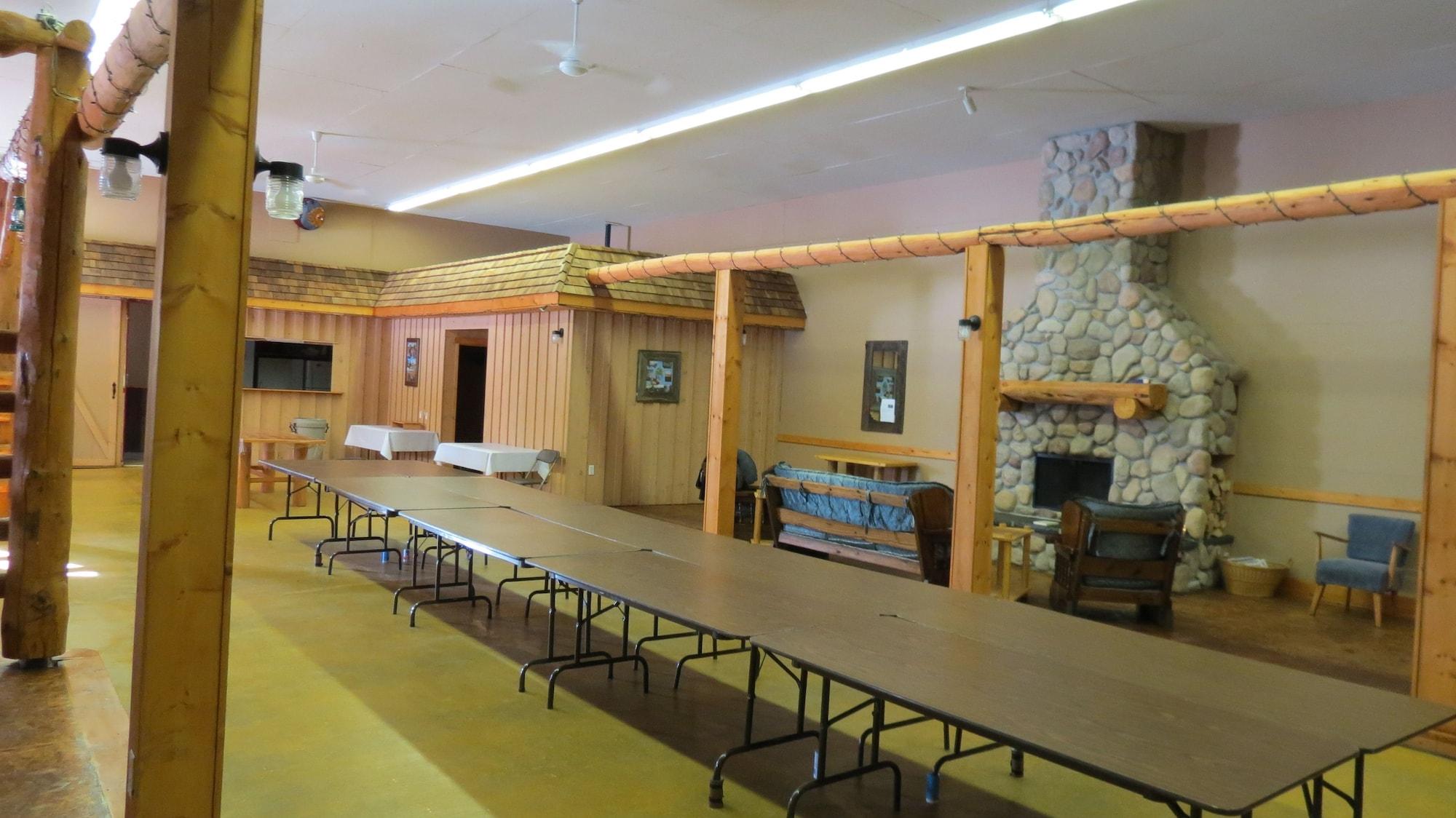 Sala de Reuniones Lazy M Lodge