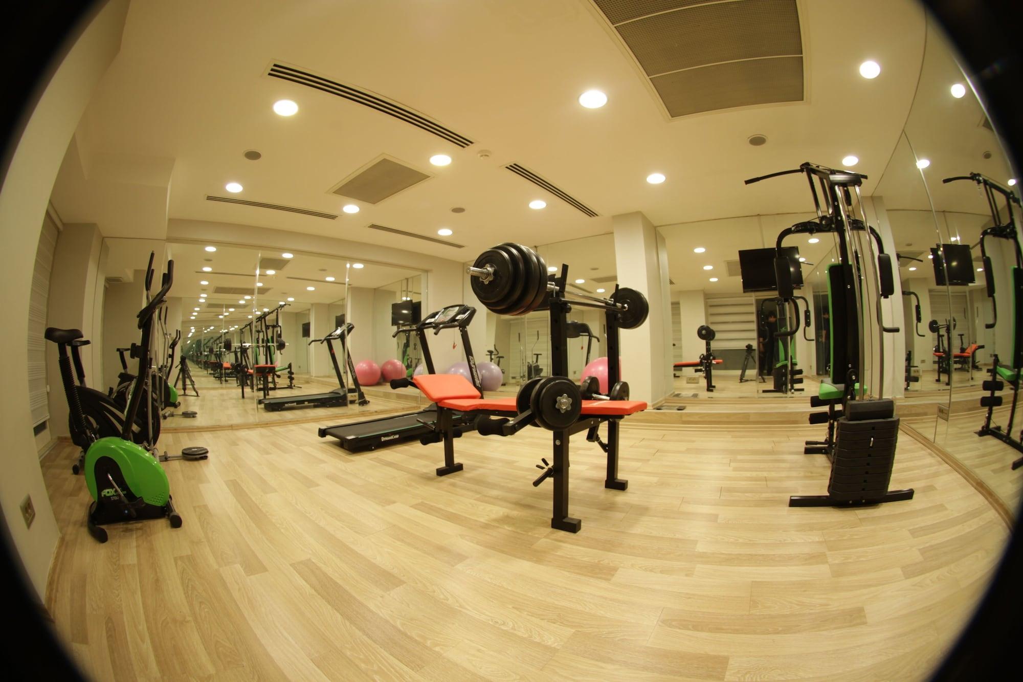 Gimnasio Demir Hotel