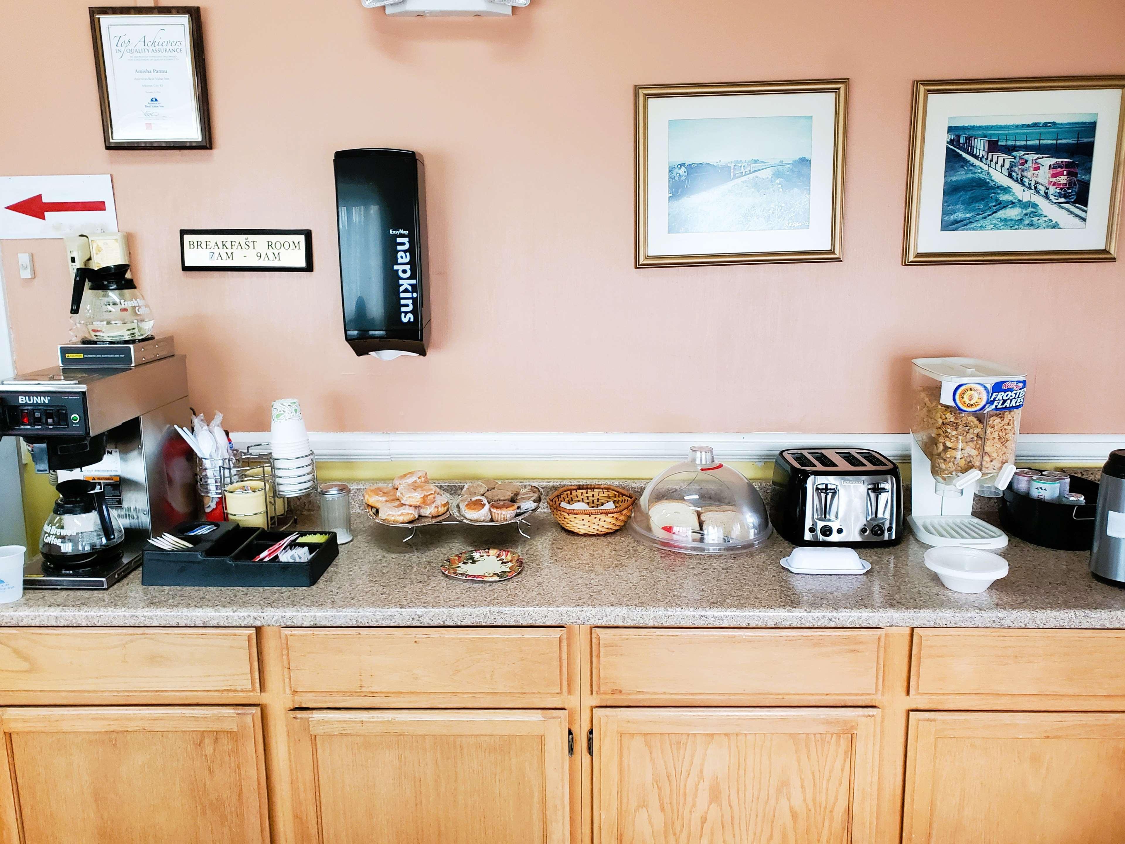 Restaurant Americas Best Value Inn Arkansas City