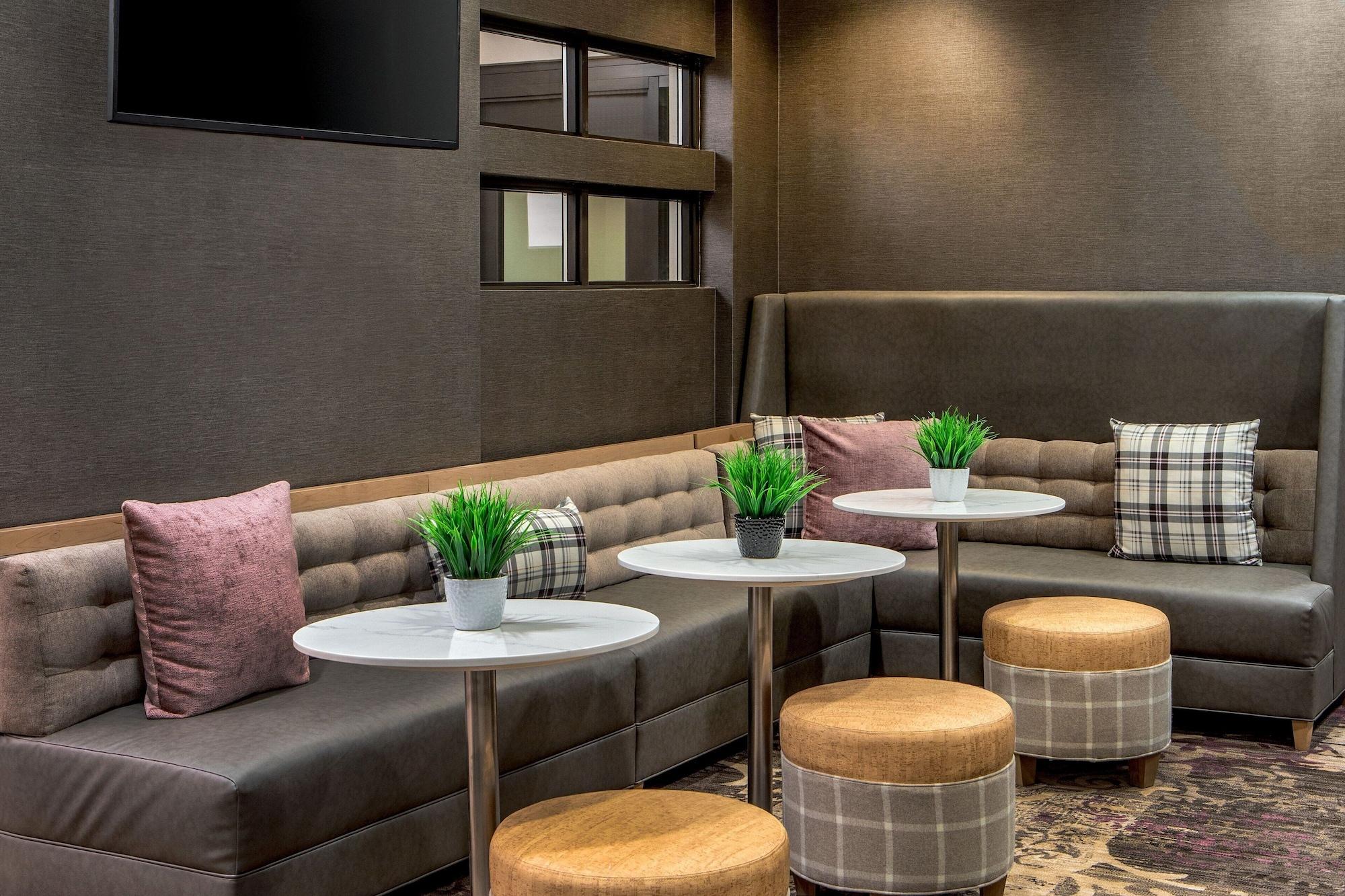Vista Lobby Residence Inn by Marriott Birmingham Downtown at UAB