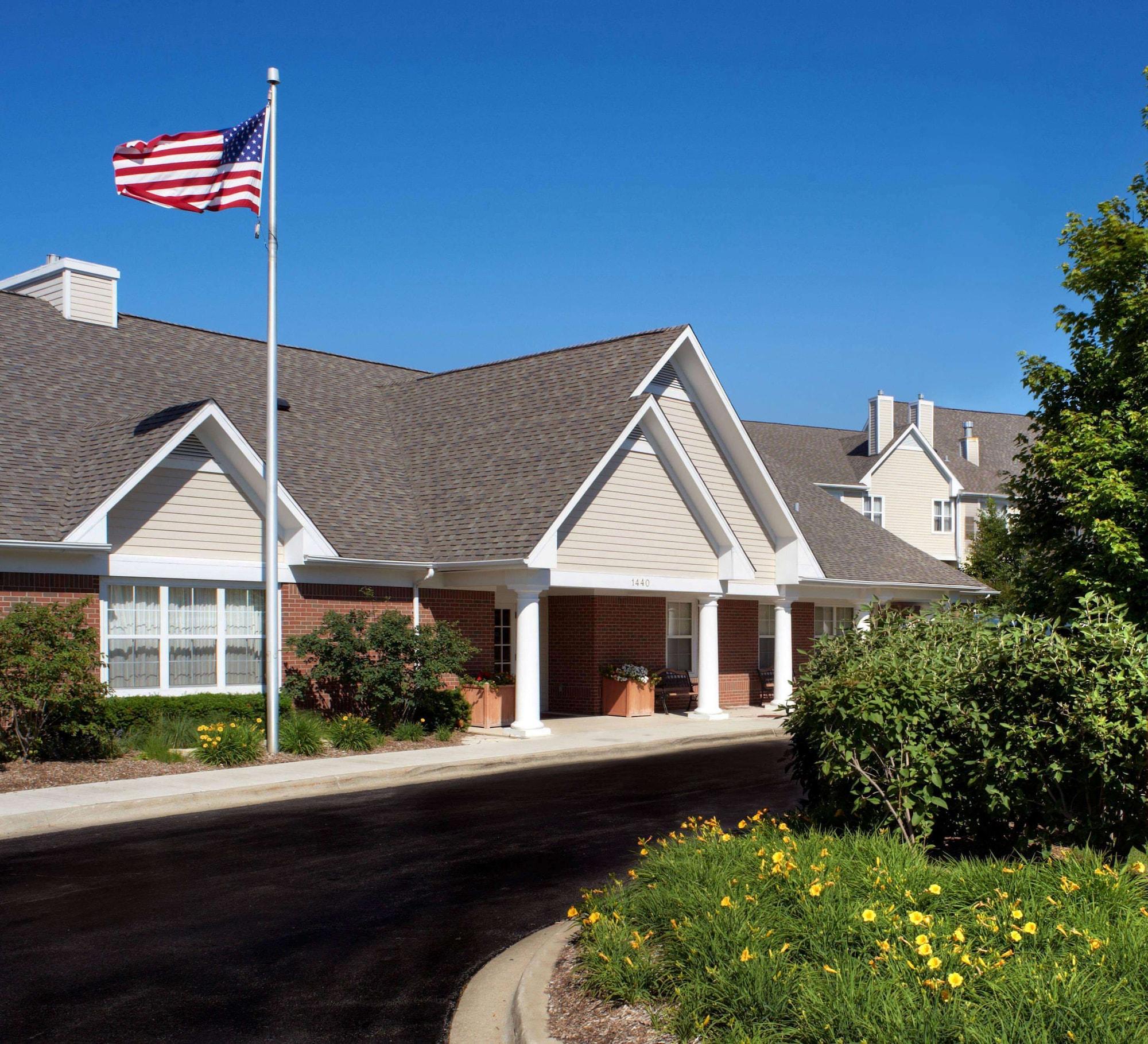 Vista Exterior Sonesta ES Suites Chicago Waukegan Gurnee