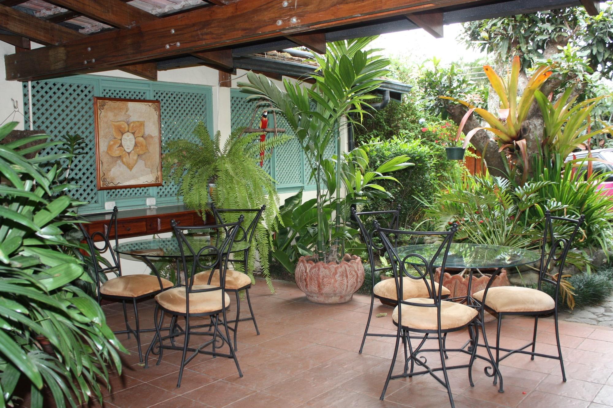 Restaurant Tierra Magica B&B and Art Studio