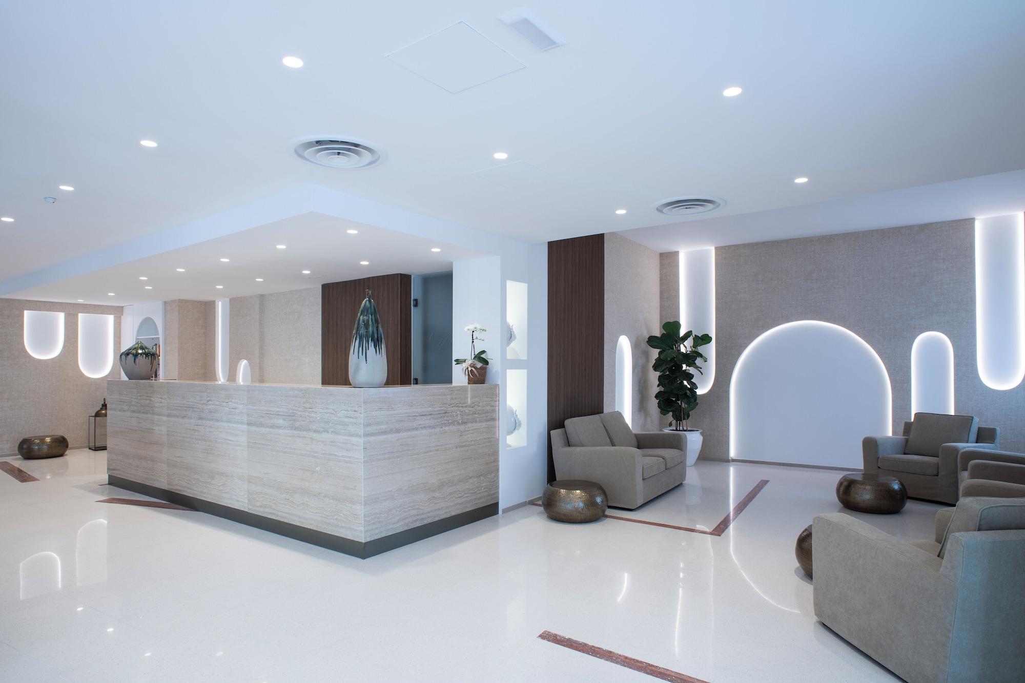 Varios Hotel Albània