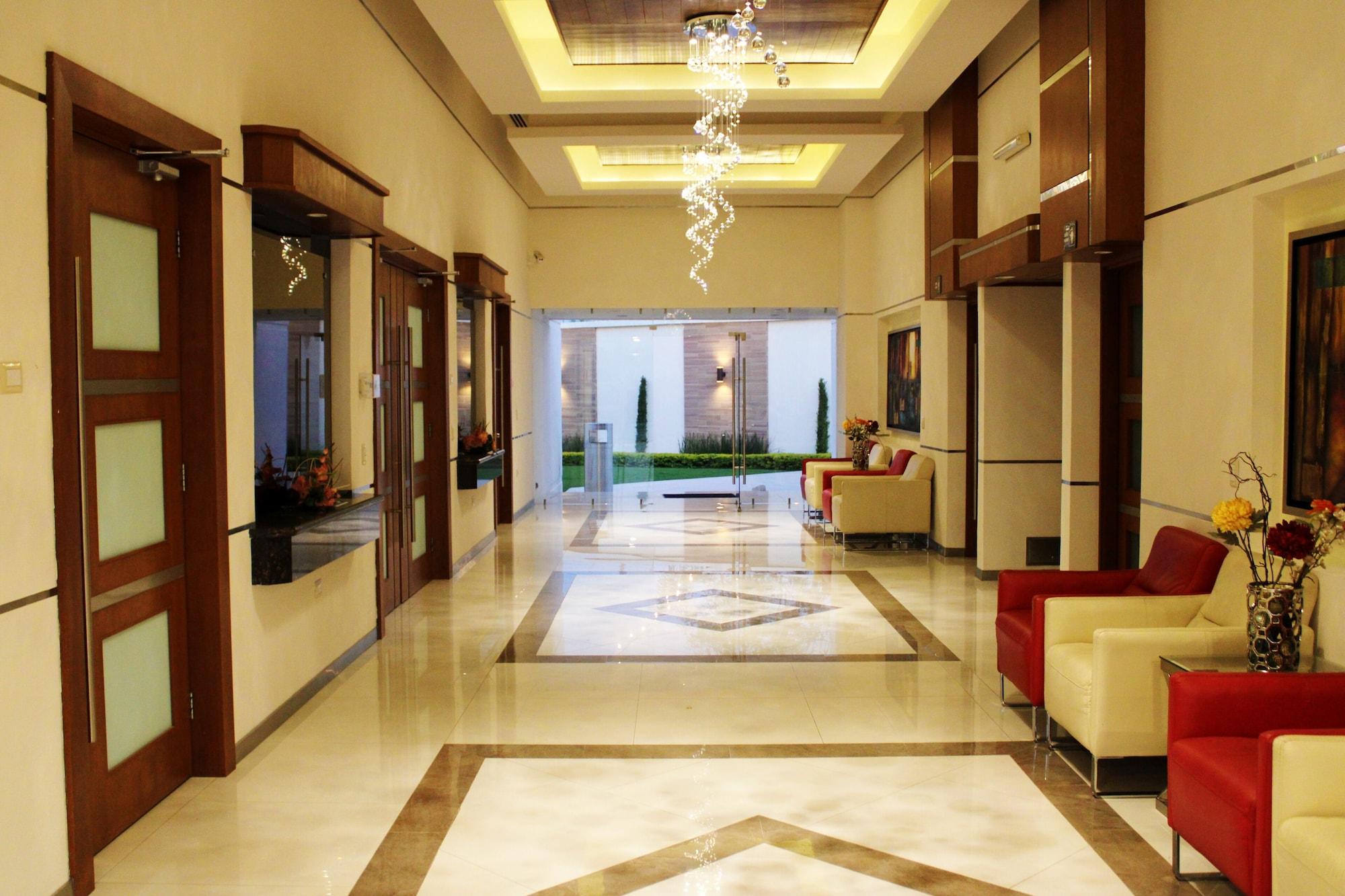 Varios Hotel Paradise Inn